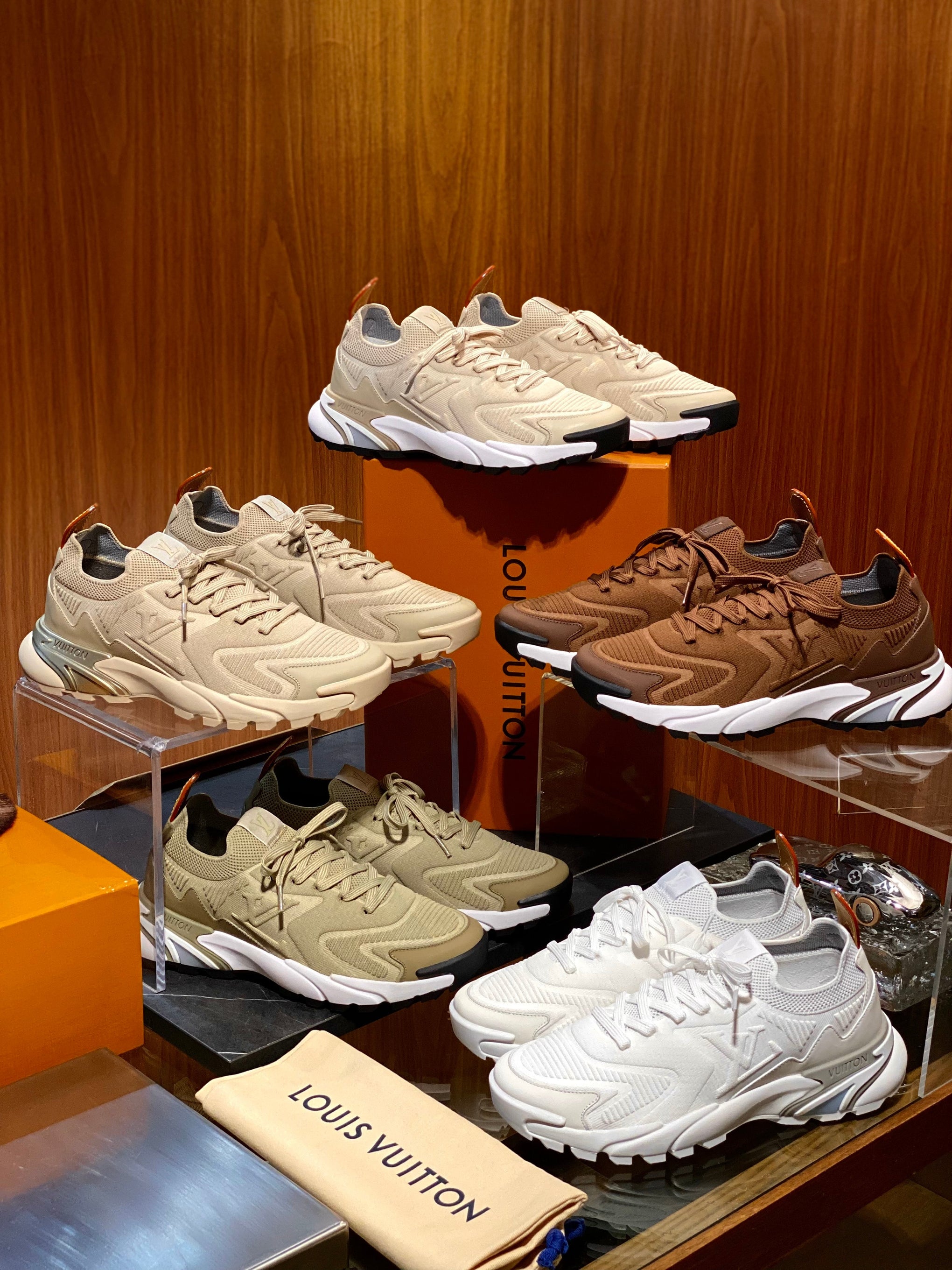 LOU RUNNER TATIC TRAINERS