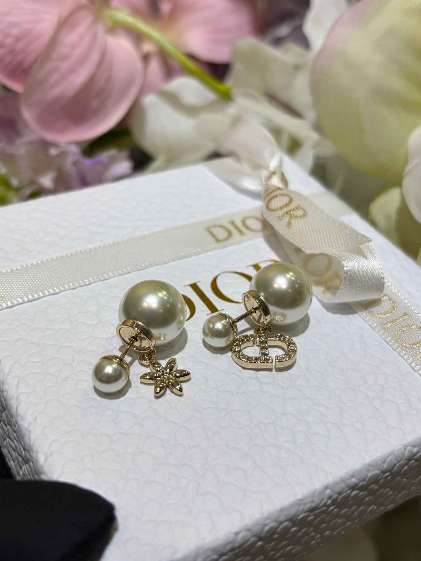CD EARRINGS
