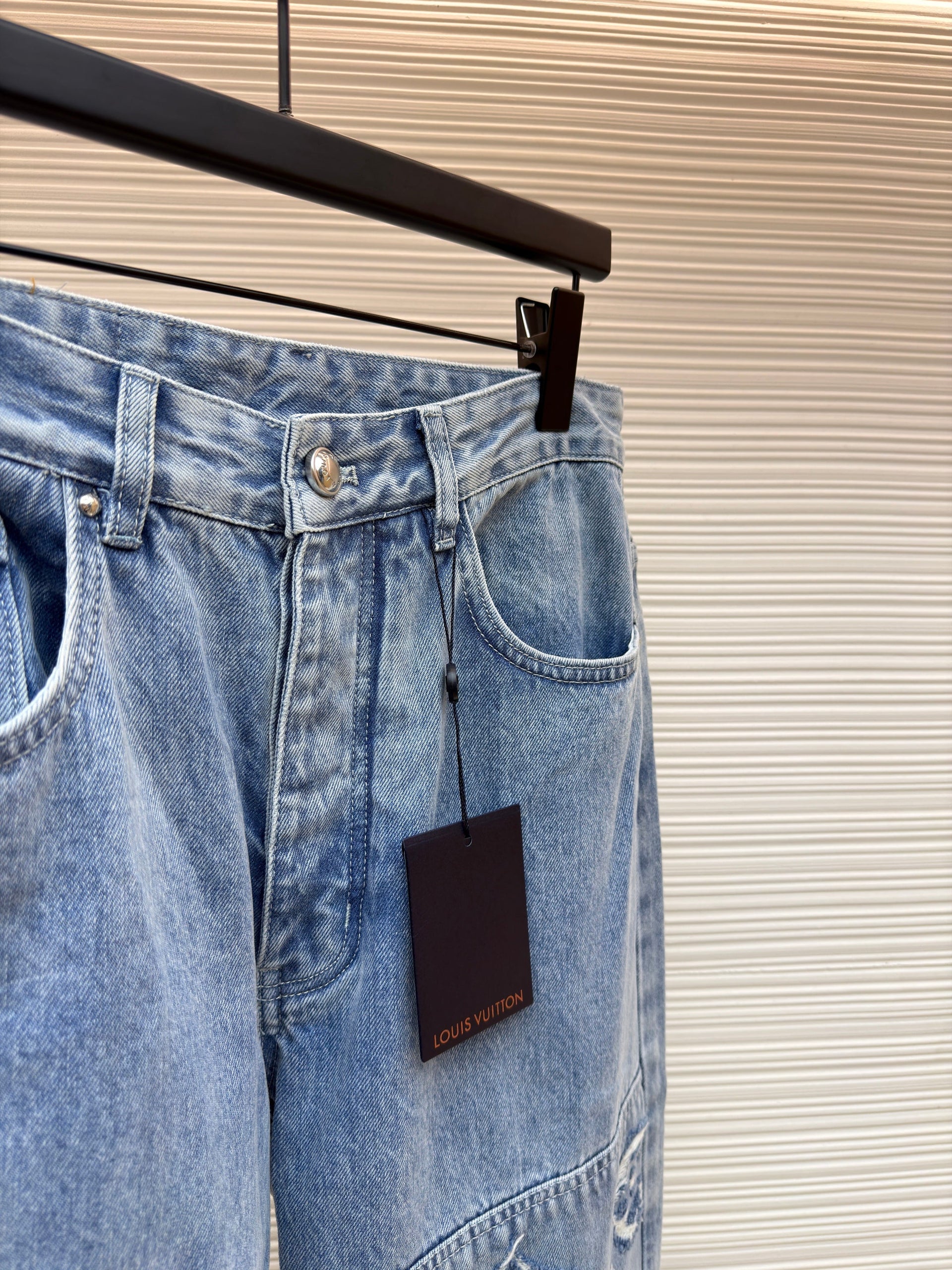 LOU JEANS