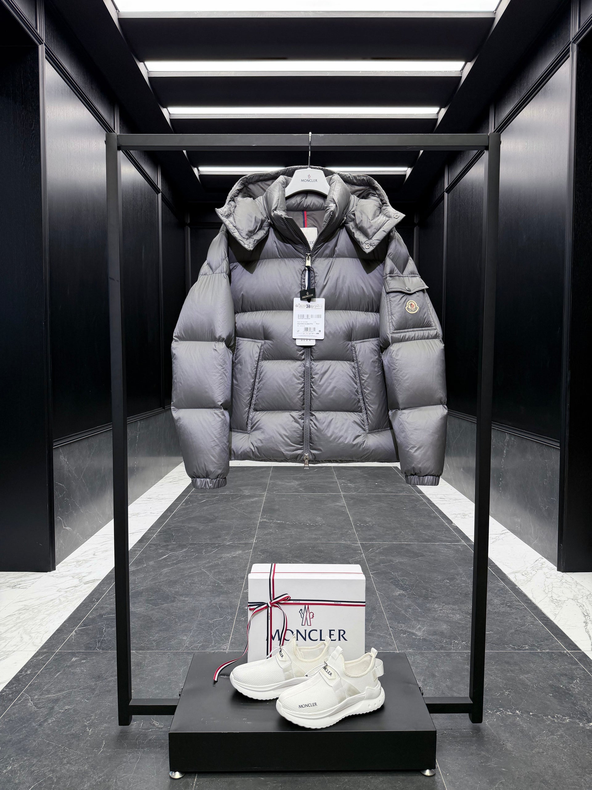 MONC COUYERE JACKET