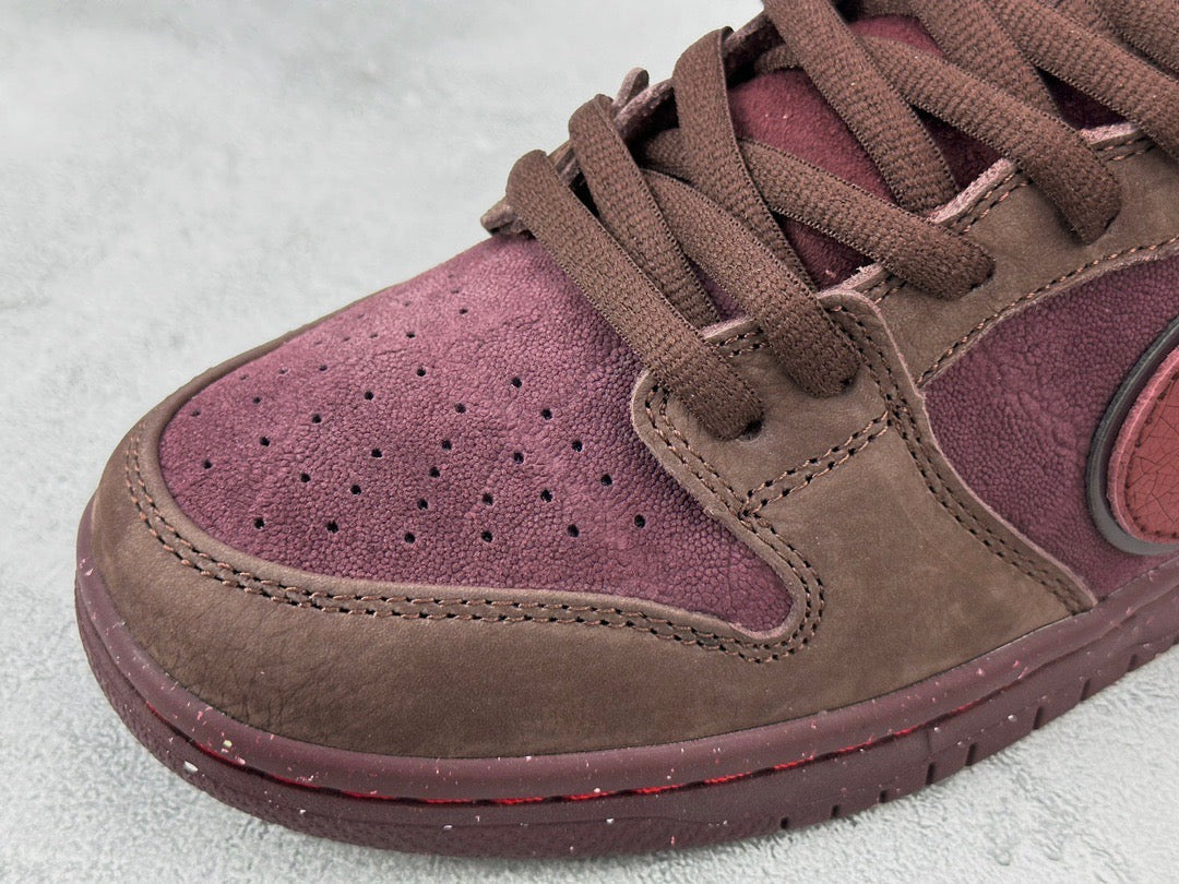 NIKE SB DUNK LOW VALENTINE’S DAY CITY OF LOVE