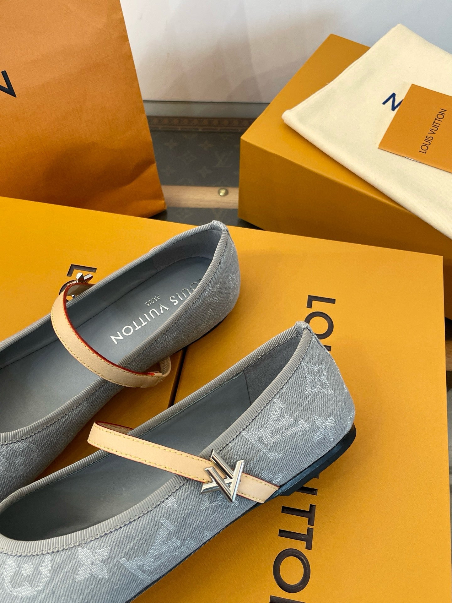 LOU ROMY BALLET FLATS
