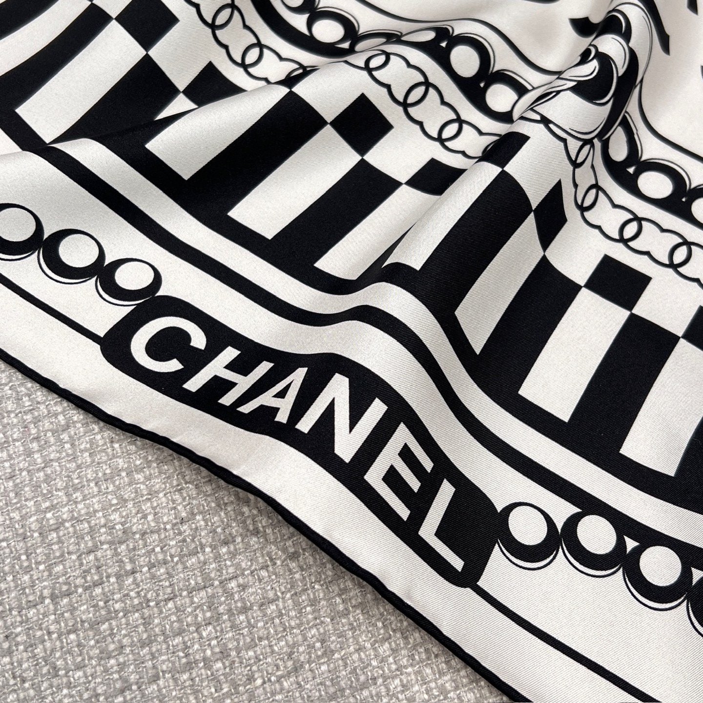 CC SILK SCARF