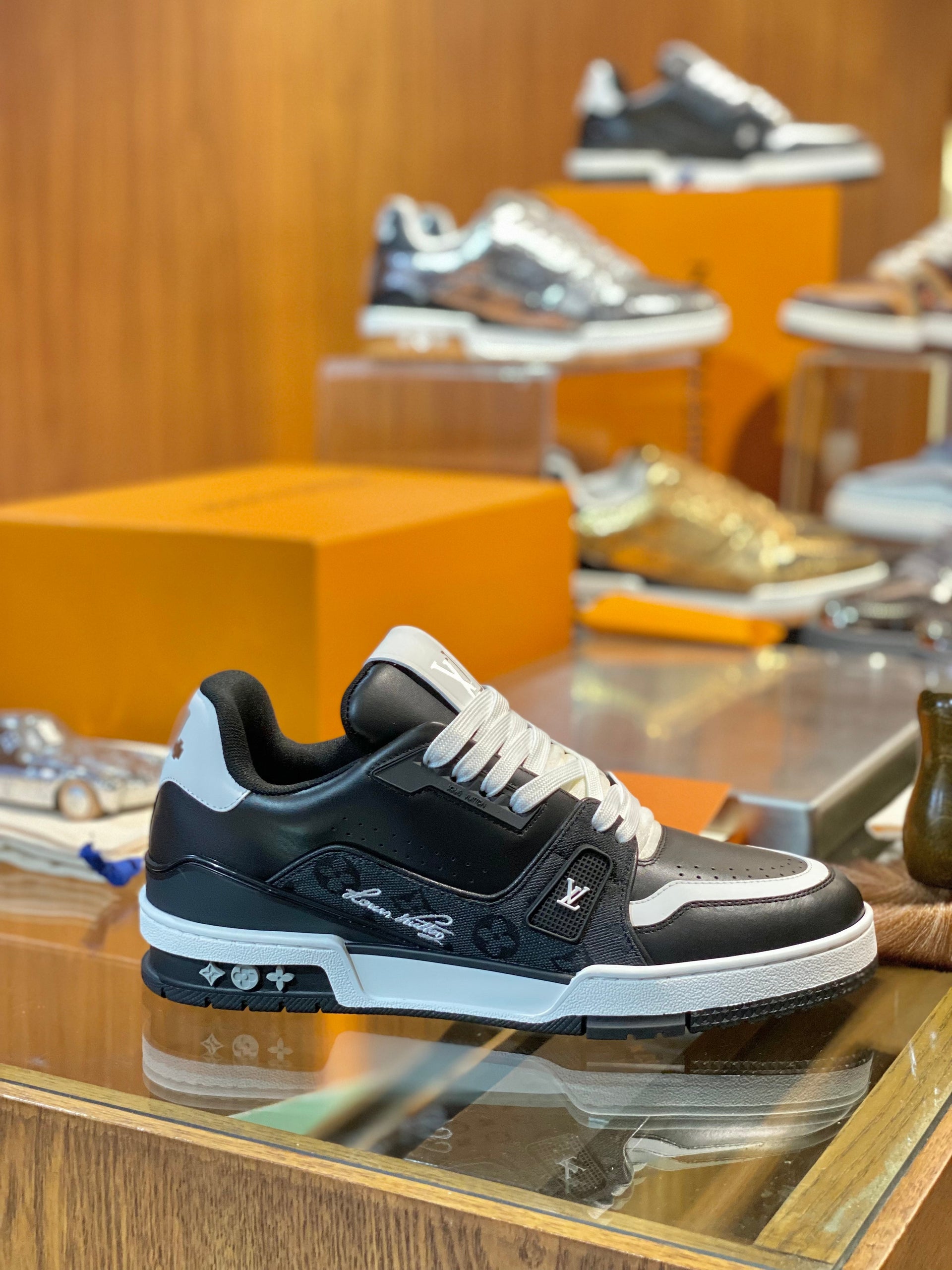 LOU TRAINERS