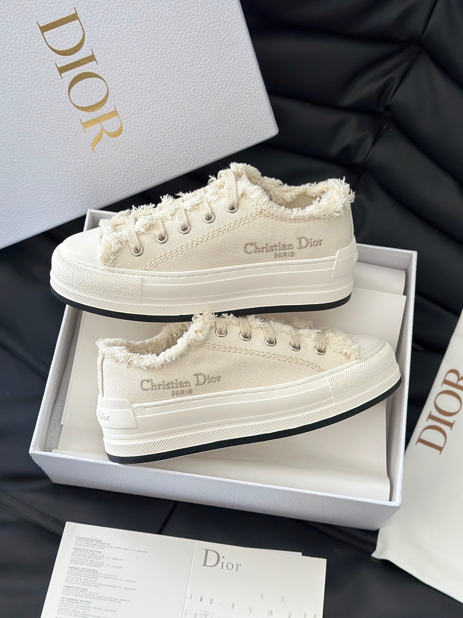 CD WALKIN SNEAKER