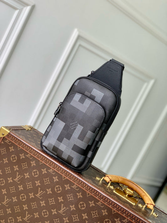 LOU AVENUE SLINGBAG