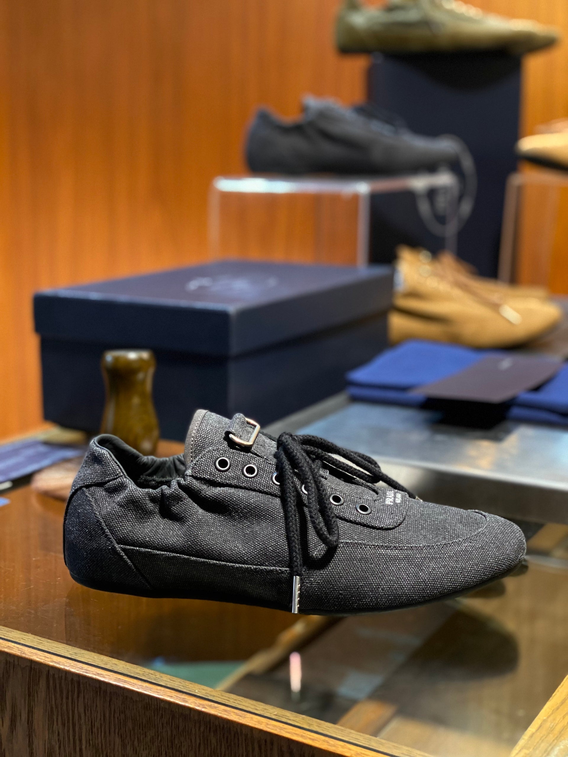 PD COLLAPSE SNEAKER