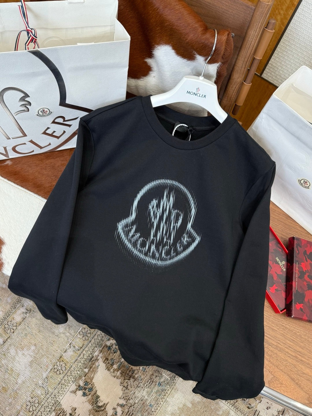 MONC SWEATSHIRT