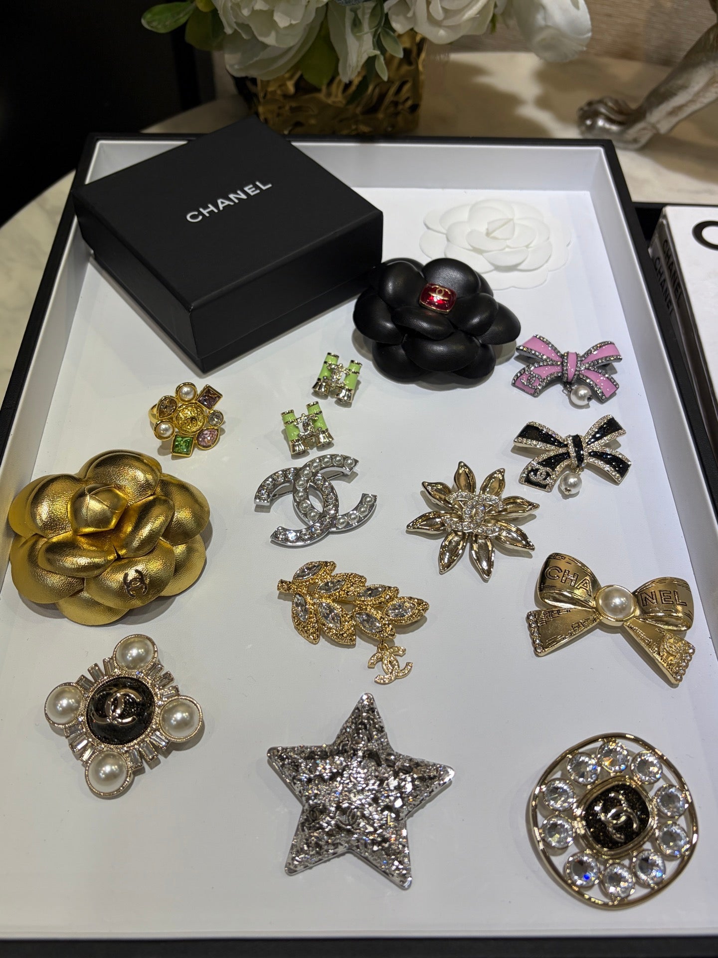 CC BROOCHE