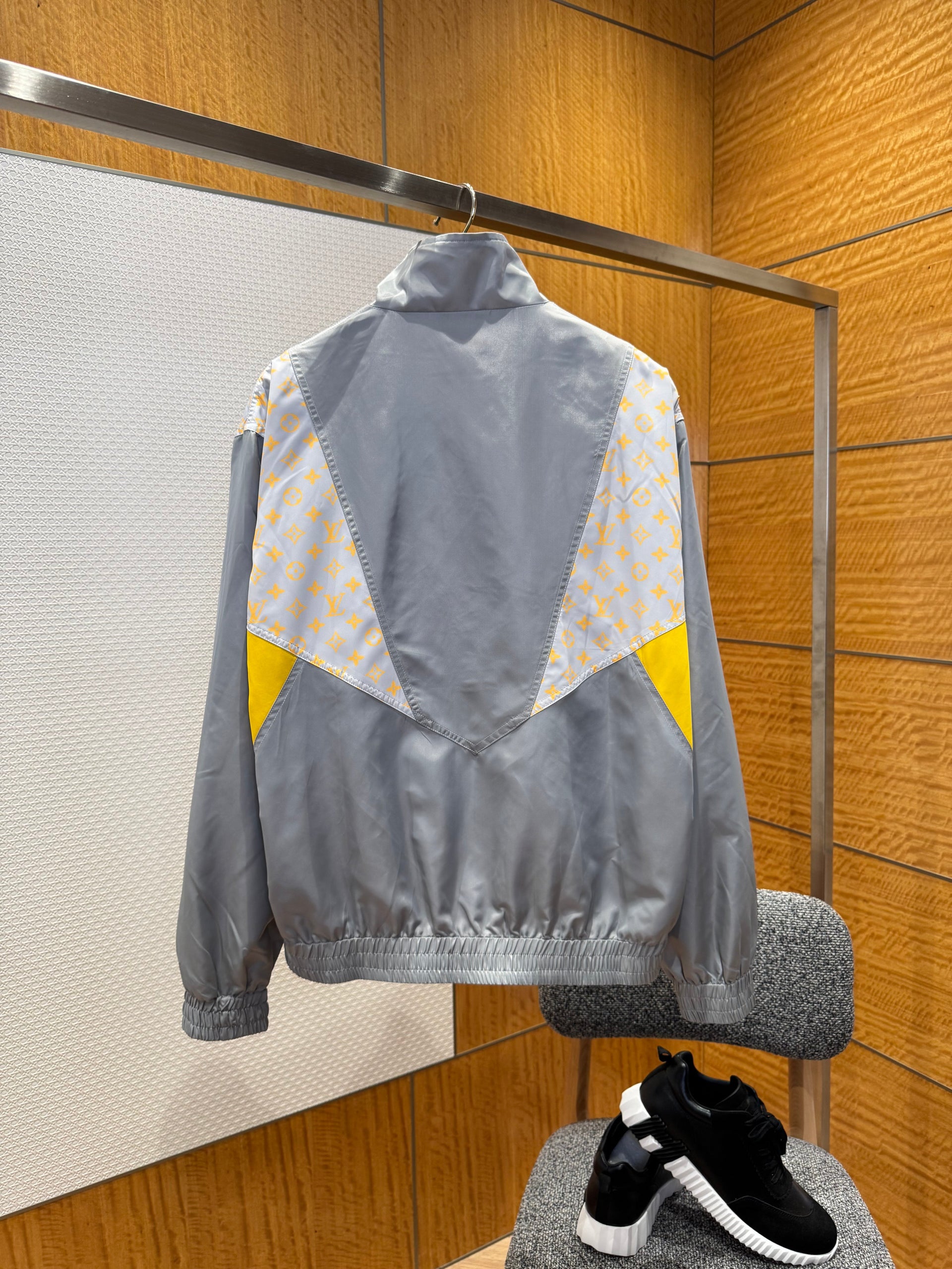 LOU JACKET