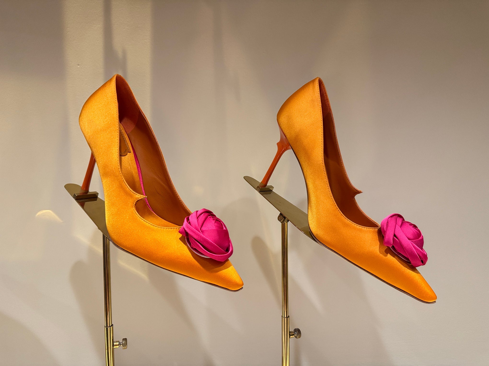 ROGER V HEELS