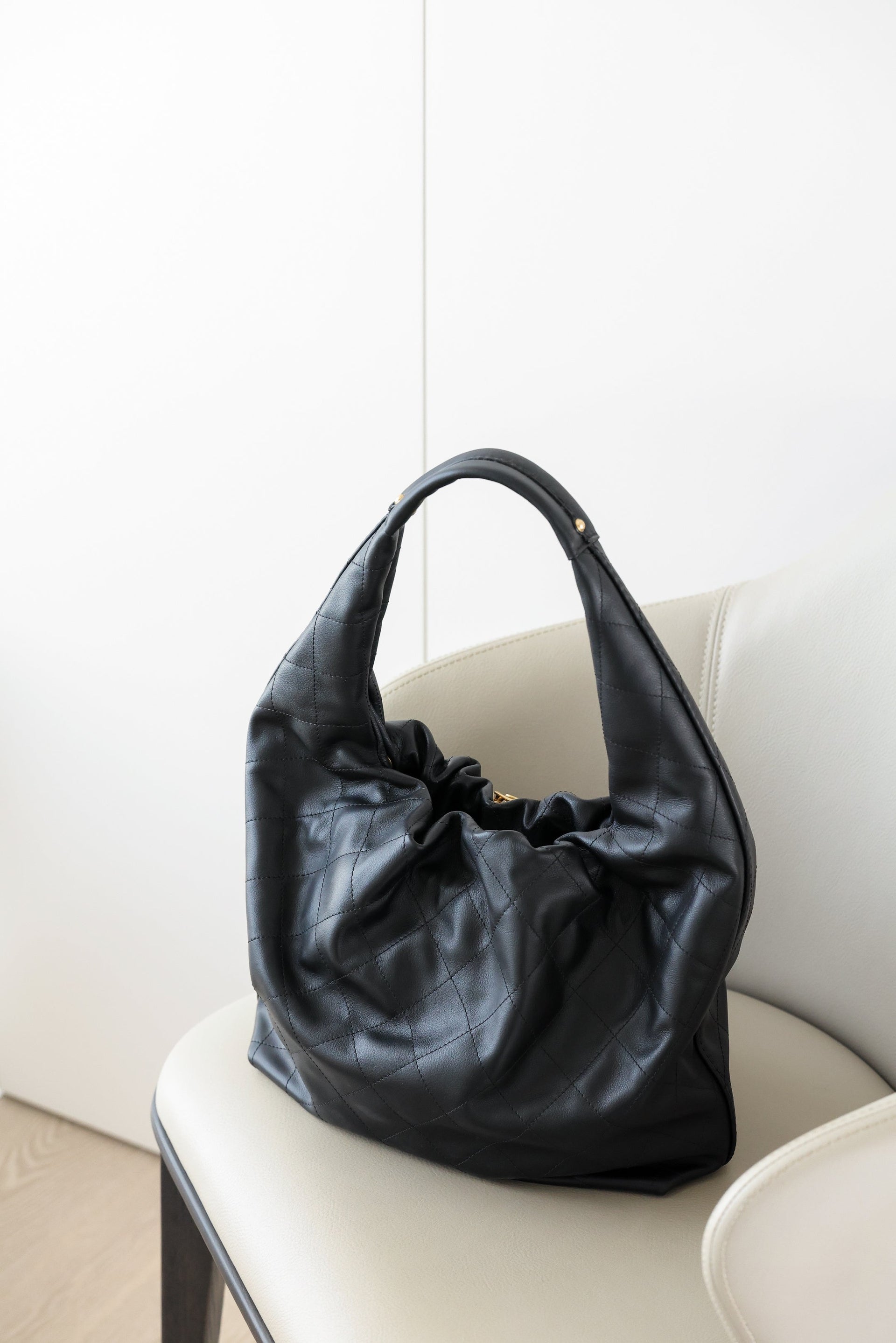 CC 26C HOBO BAG