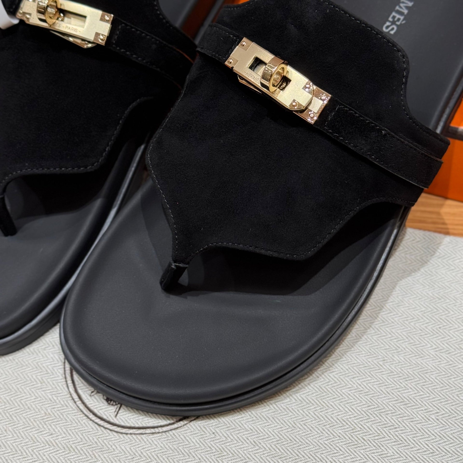 HERM EMPIRE SANDALS