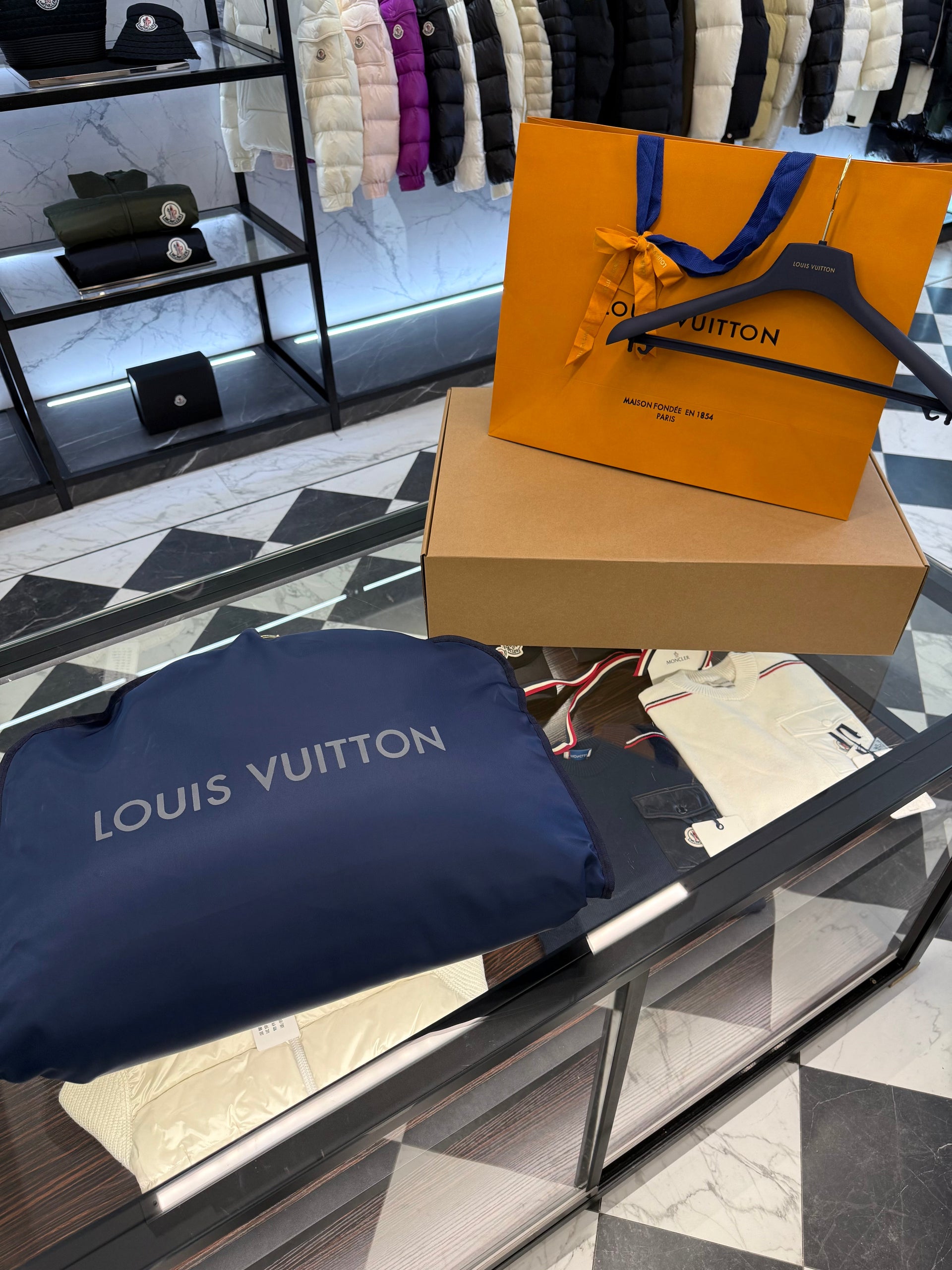 LOU JACKET