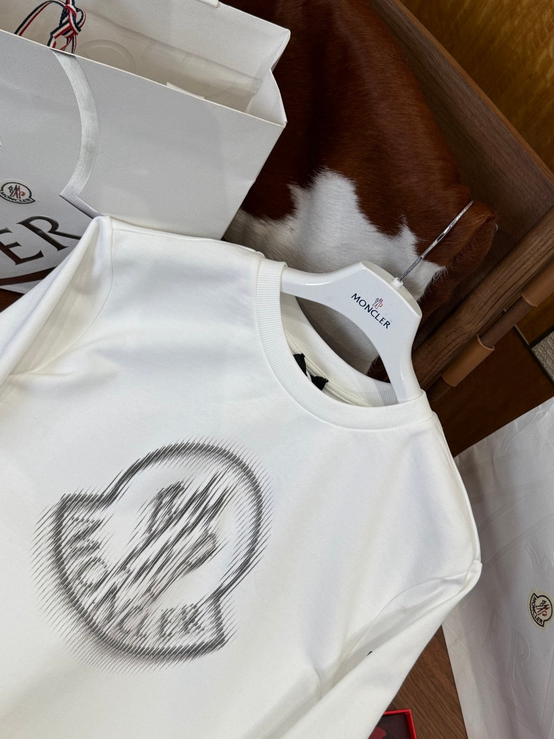 MONC SWEATSHIRT