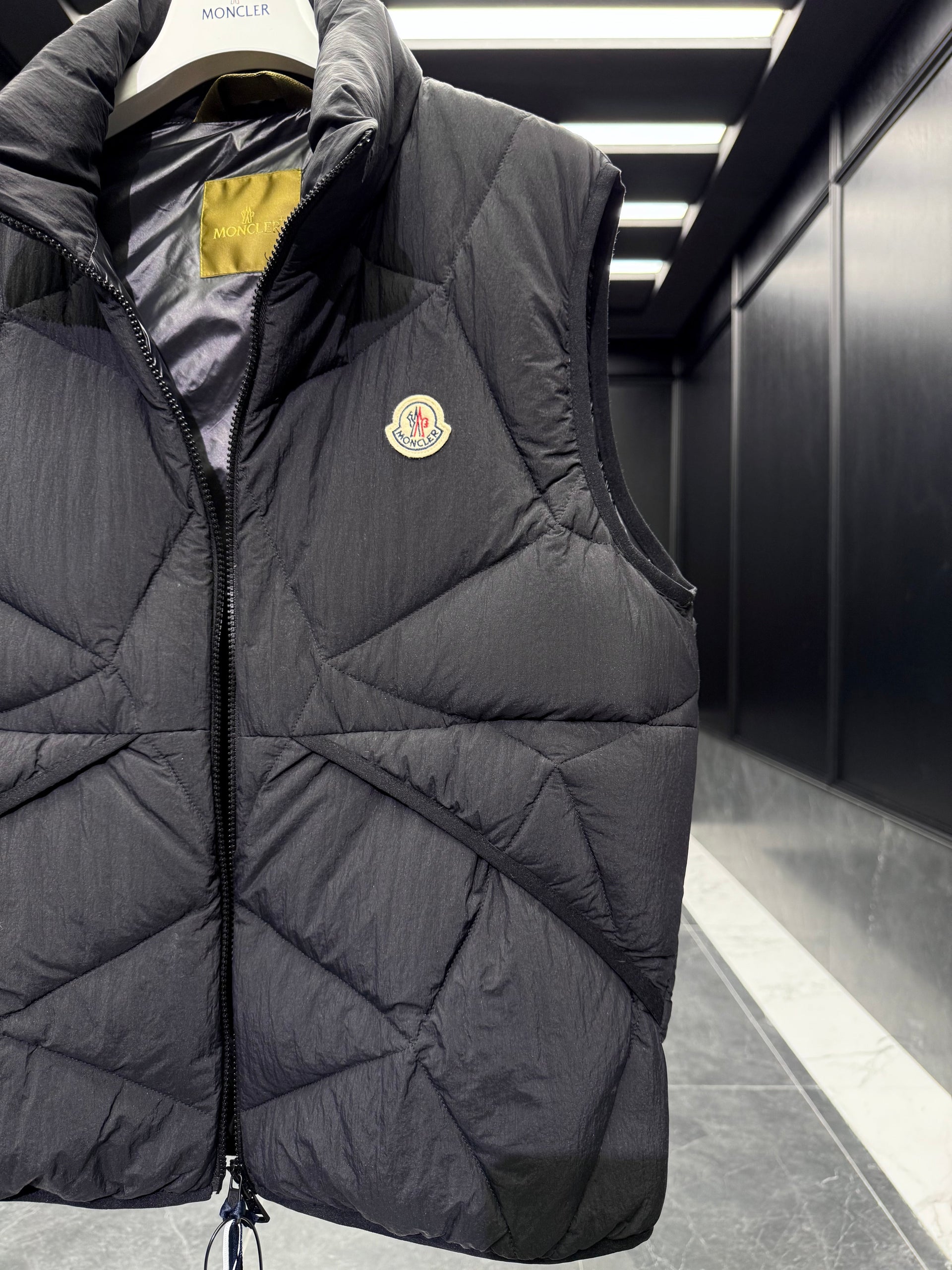 MONC VENDAVEL VEST