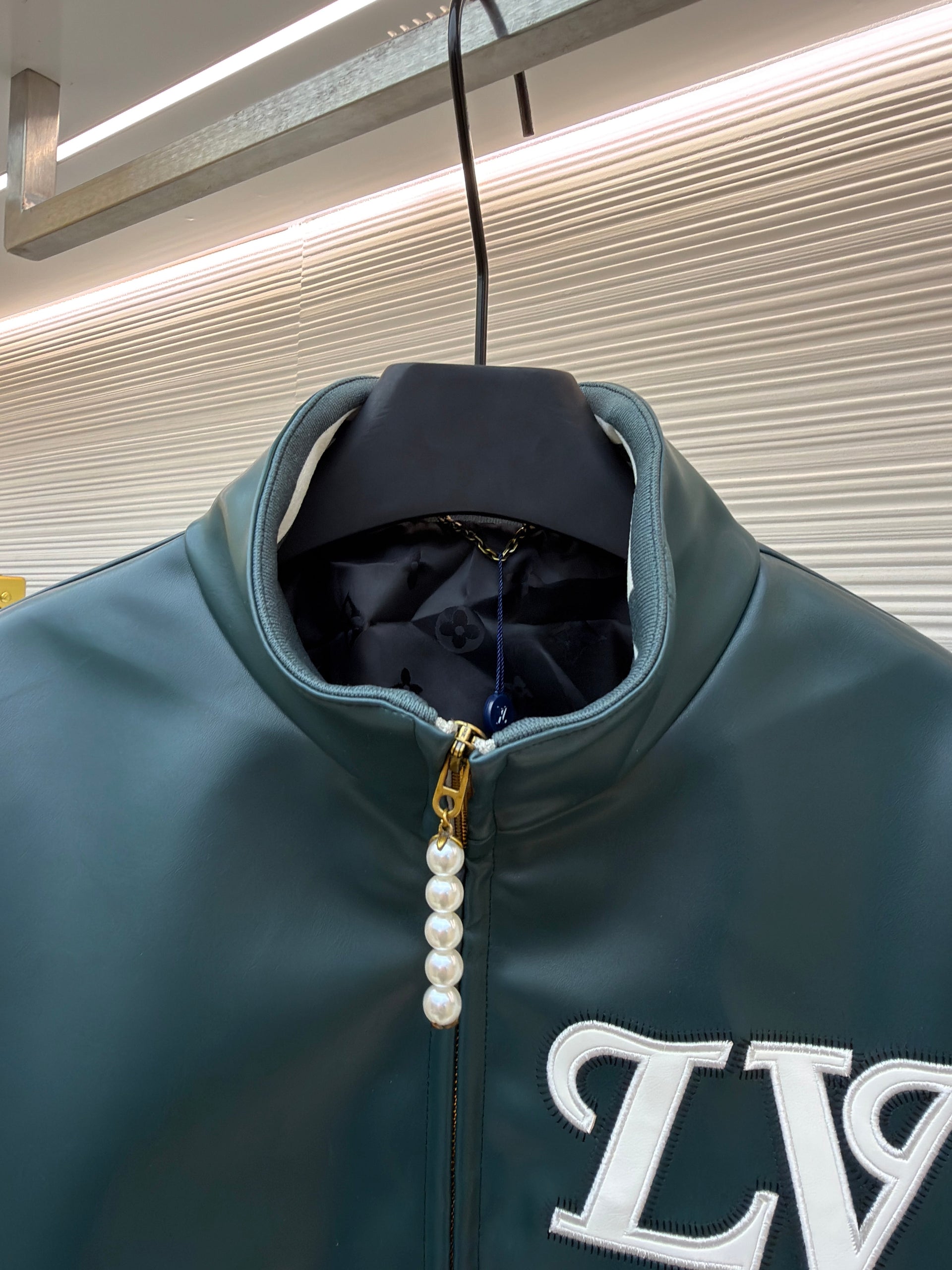 LOU JACKET