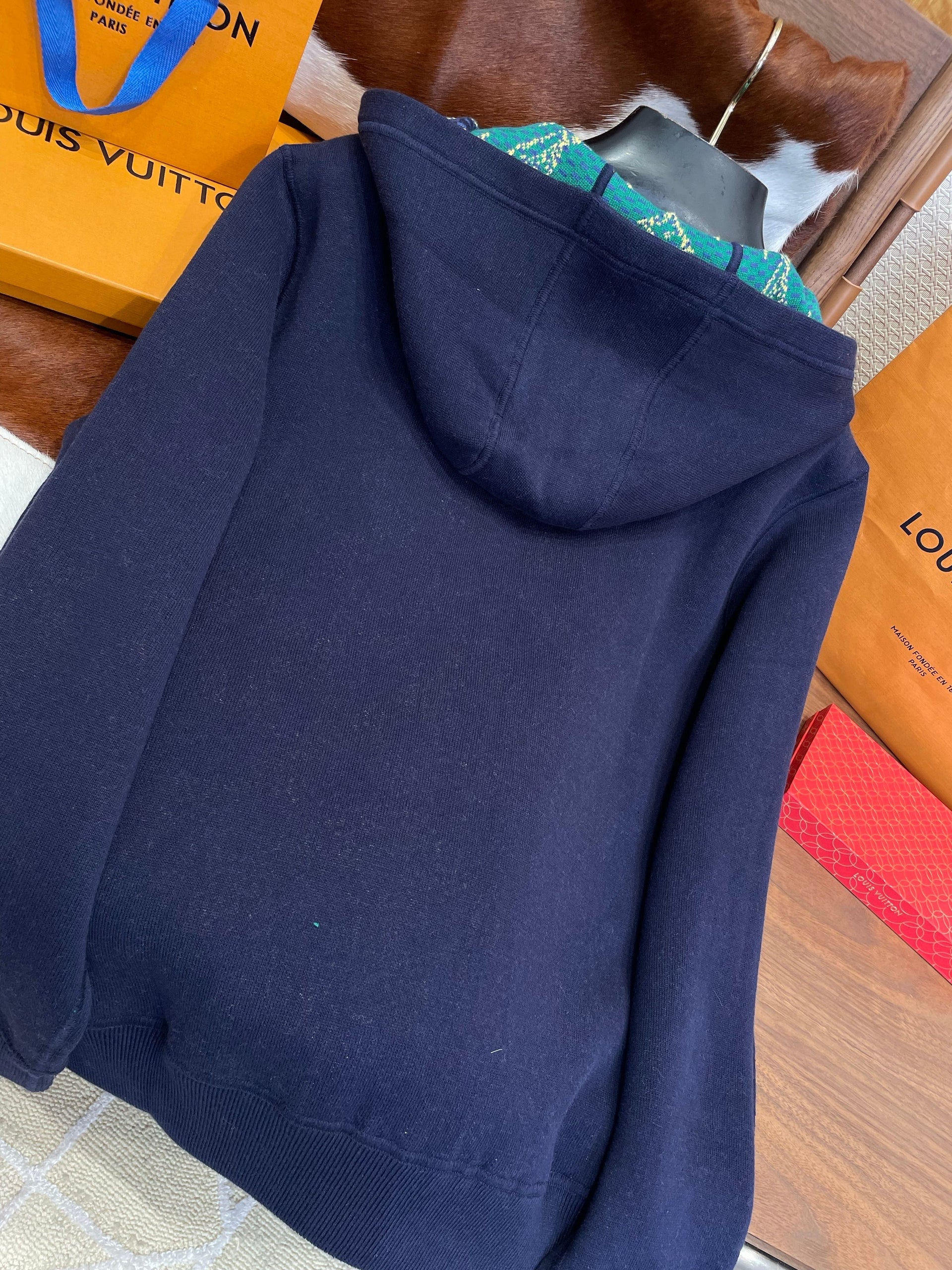 LOU ZIP CARDIGAN