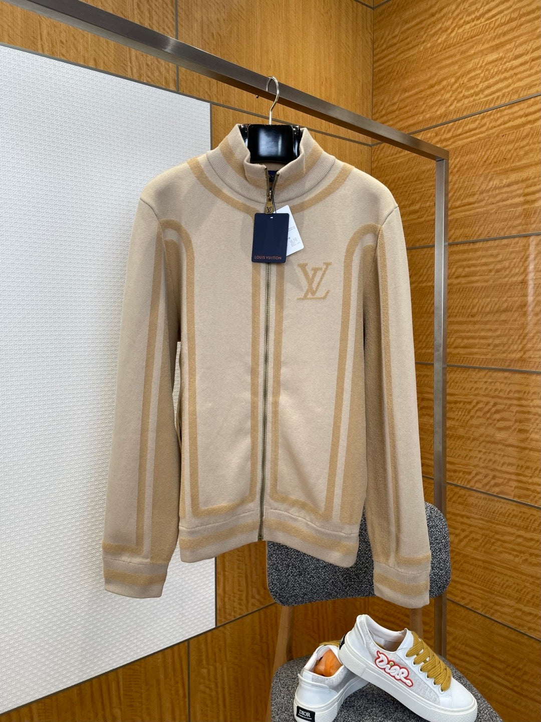 LOU ZIP CARDIGAN