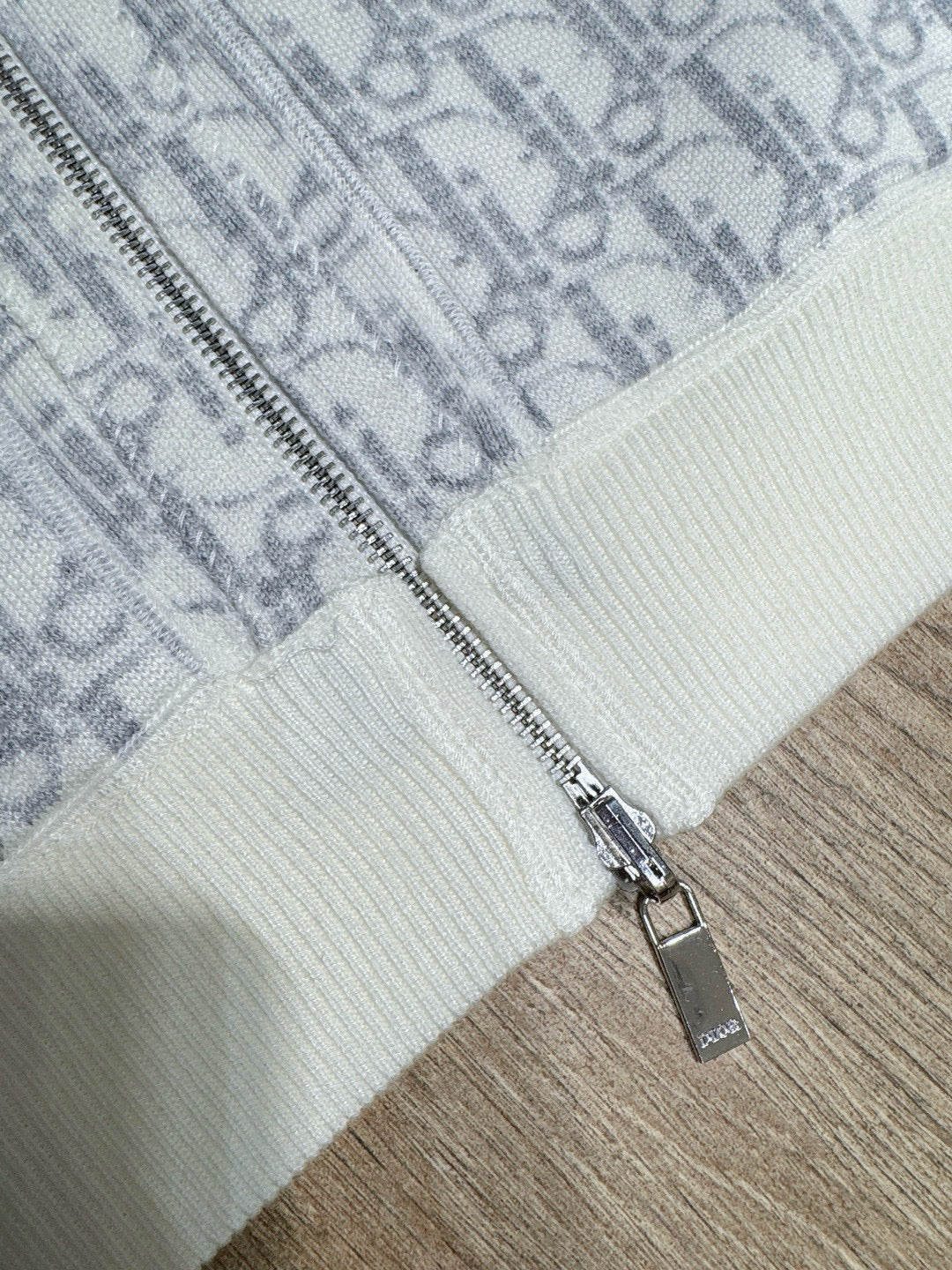 CD ZIP HOODIE