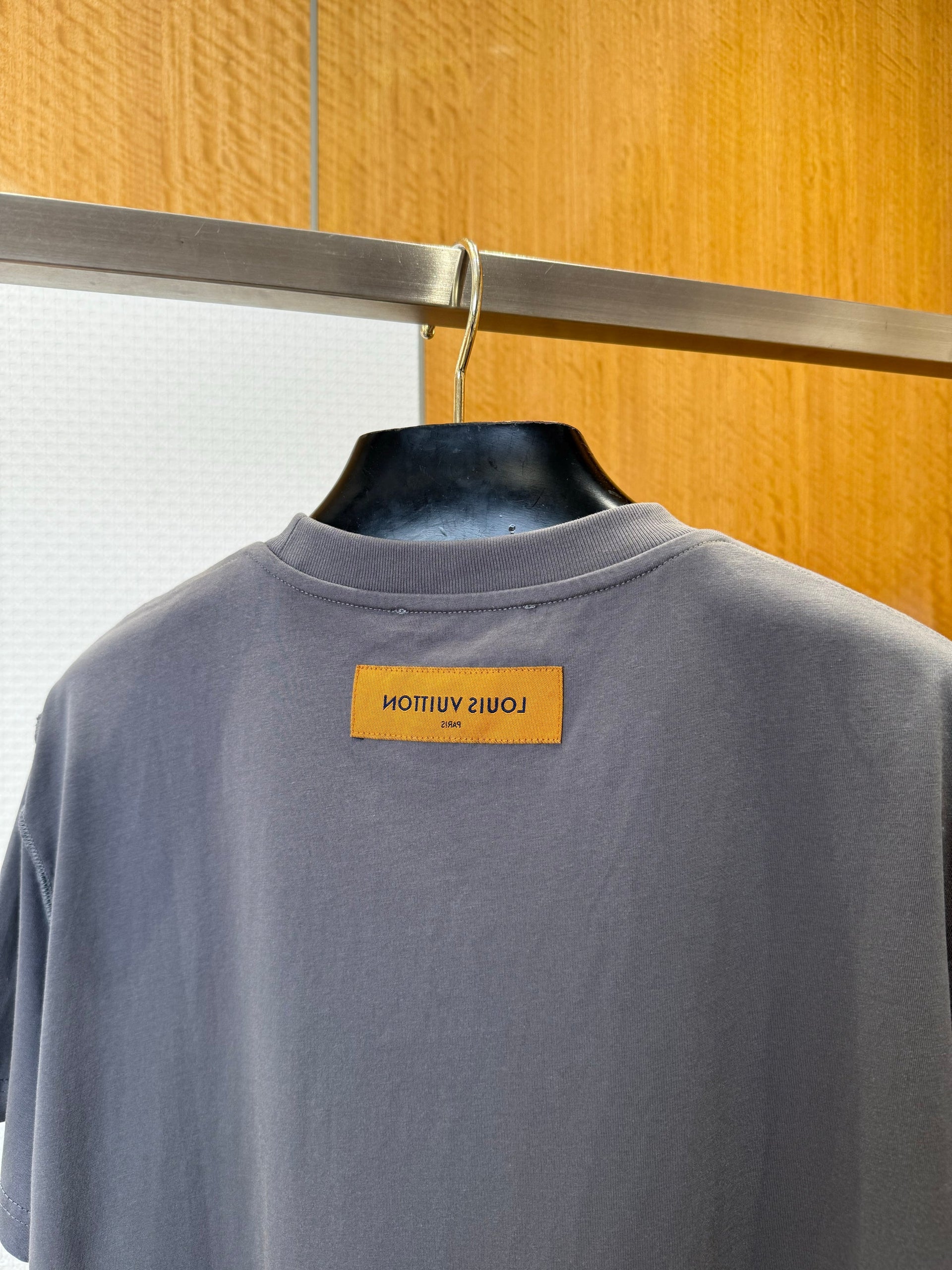 LOU T-SHIRT