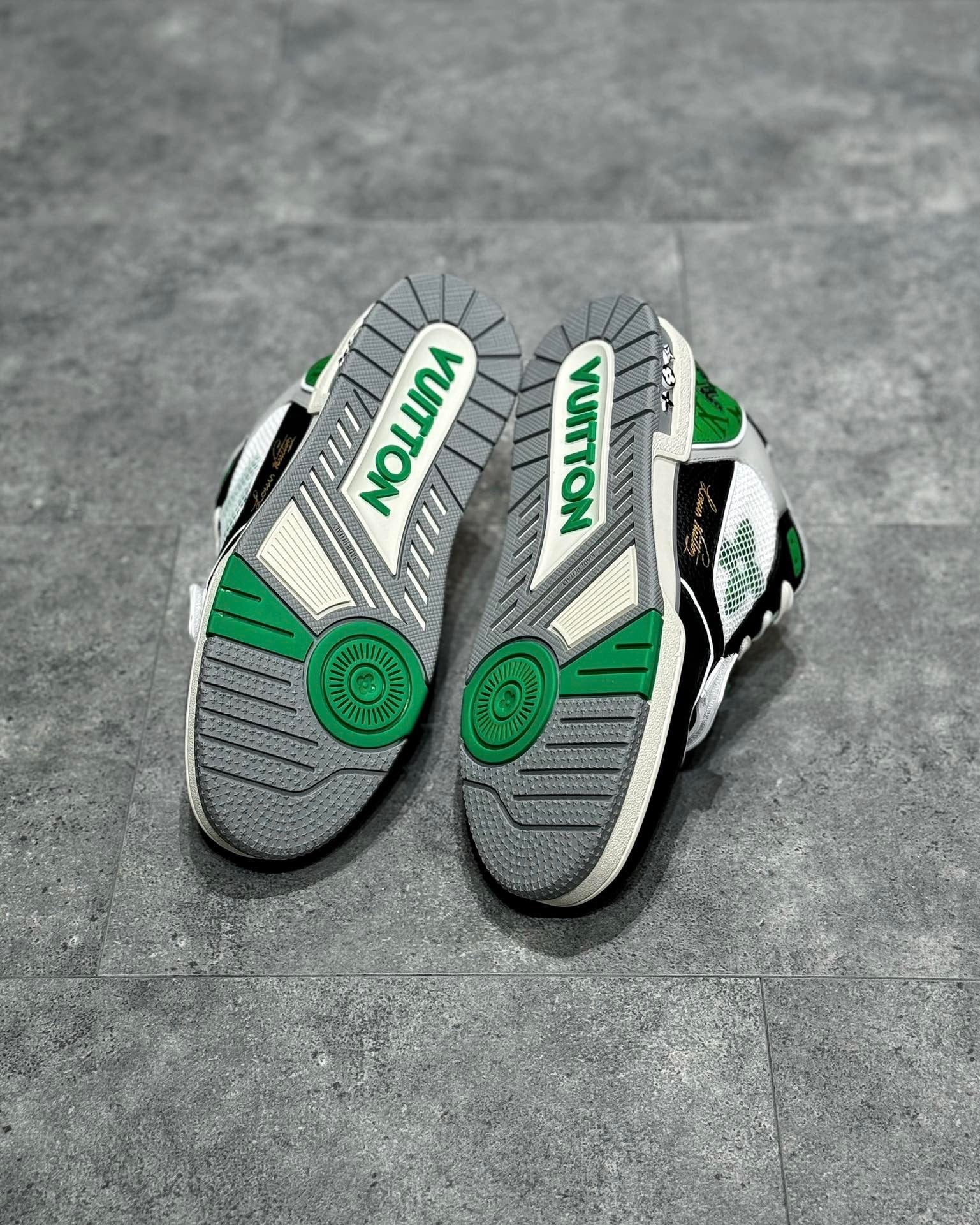 LOU TRAINERS