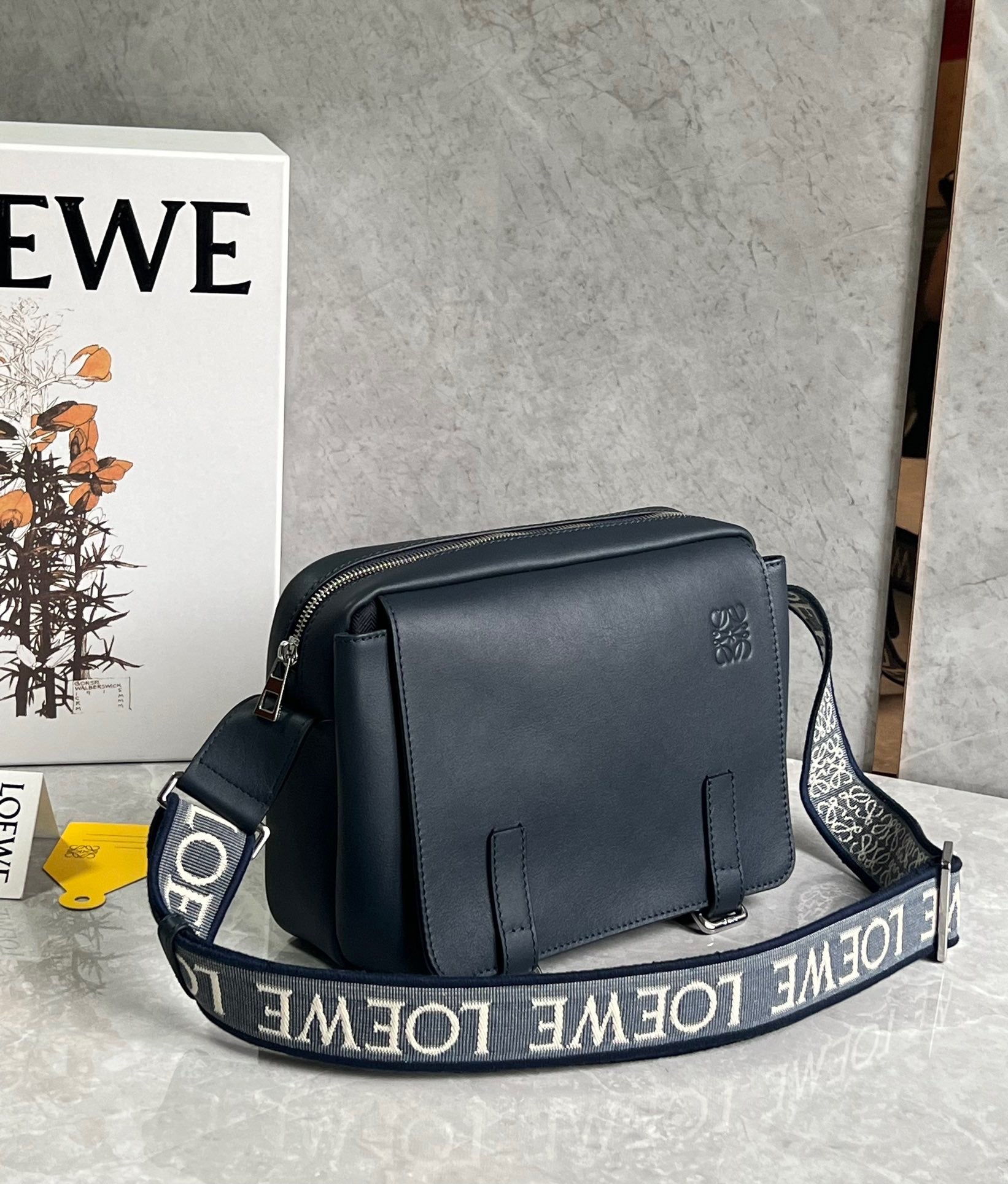 LOEW XS MILITARY MESSENGER BAG