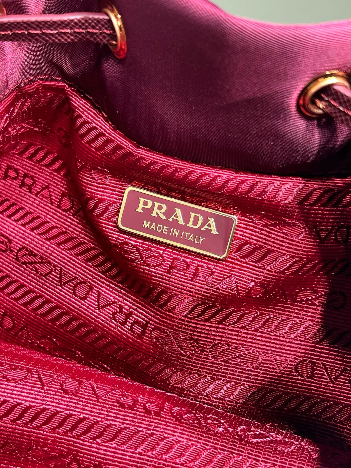 PD DUET RE-NYLON BUCKET BAG
