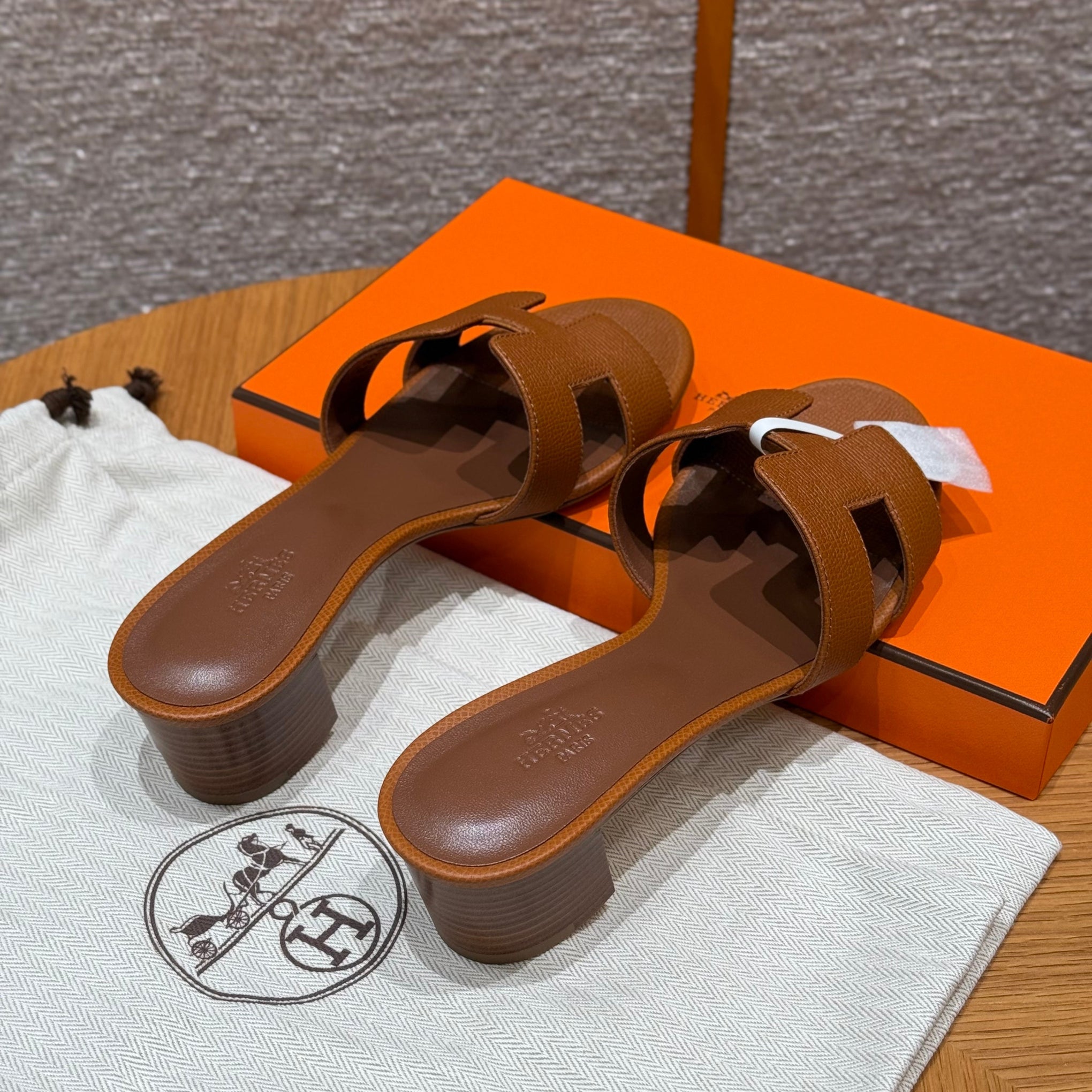 HERM OASIS SANDALS