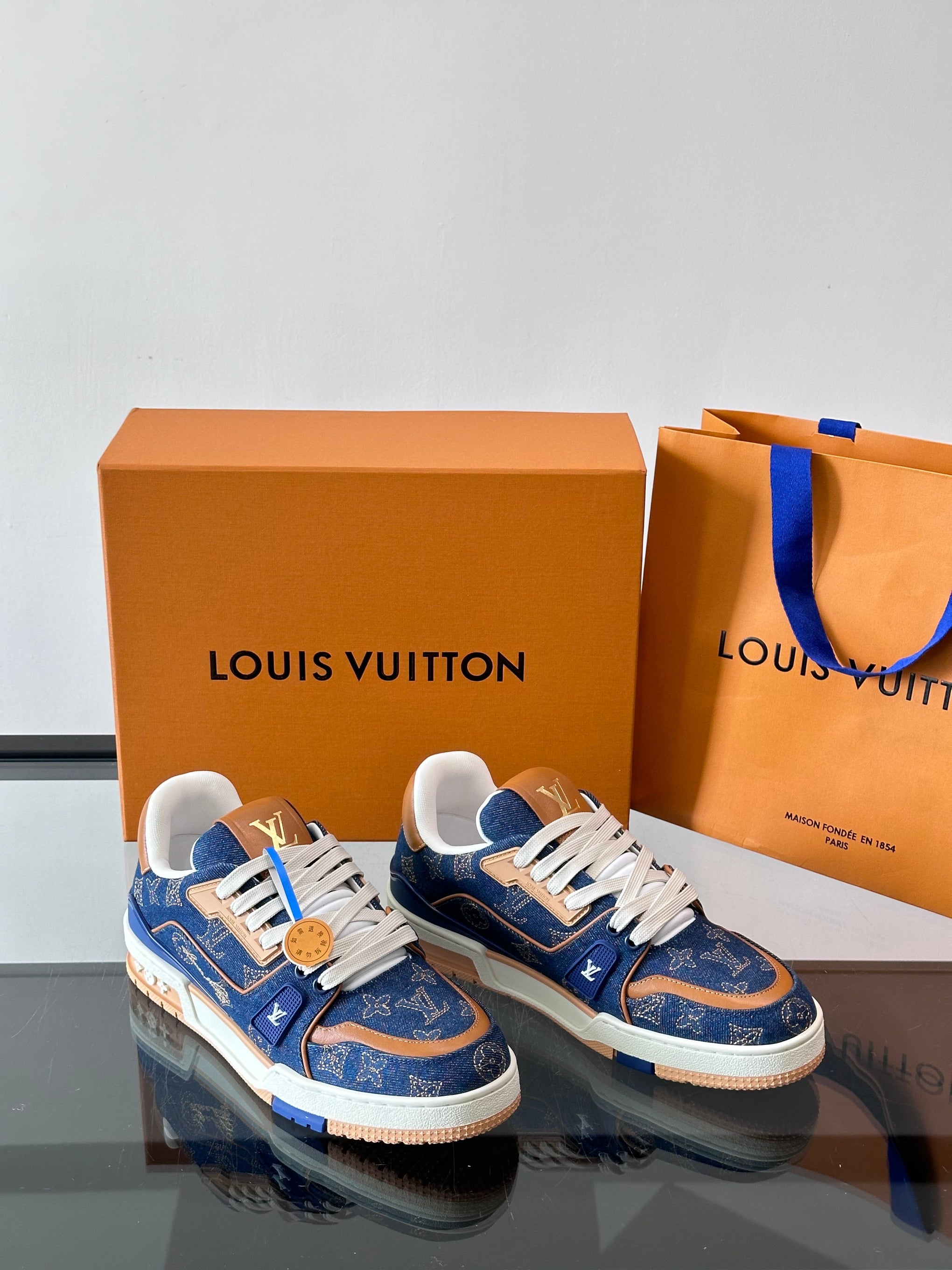 LOU TRAINERS