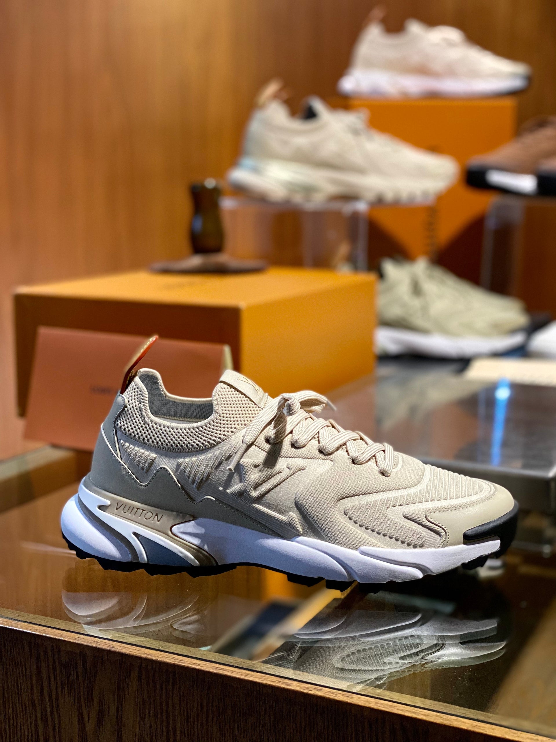 LOU RUNNER TATIC TRAINERS
