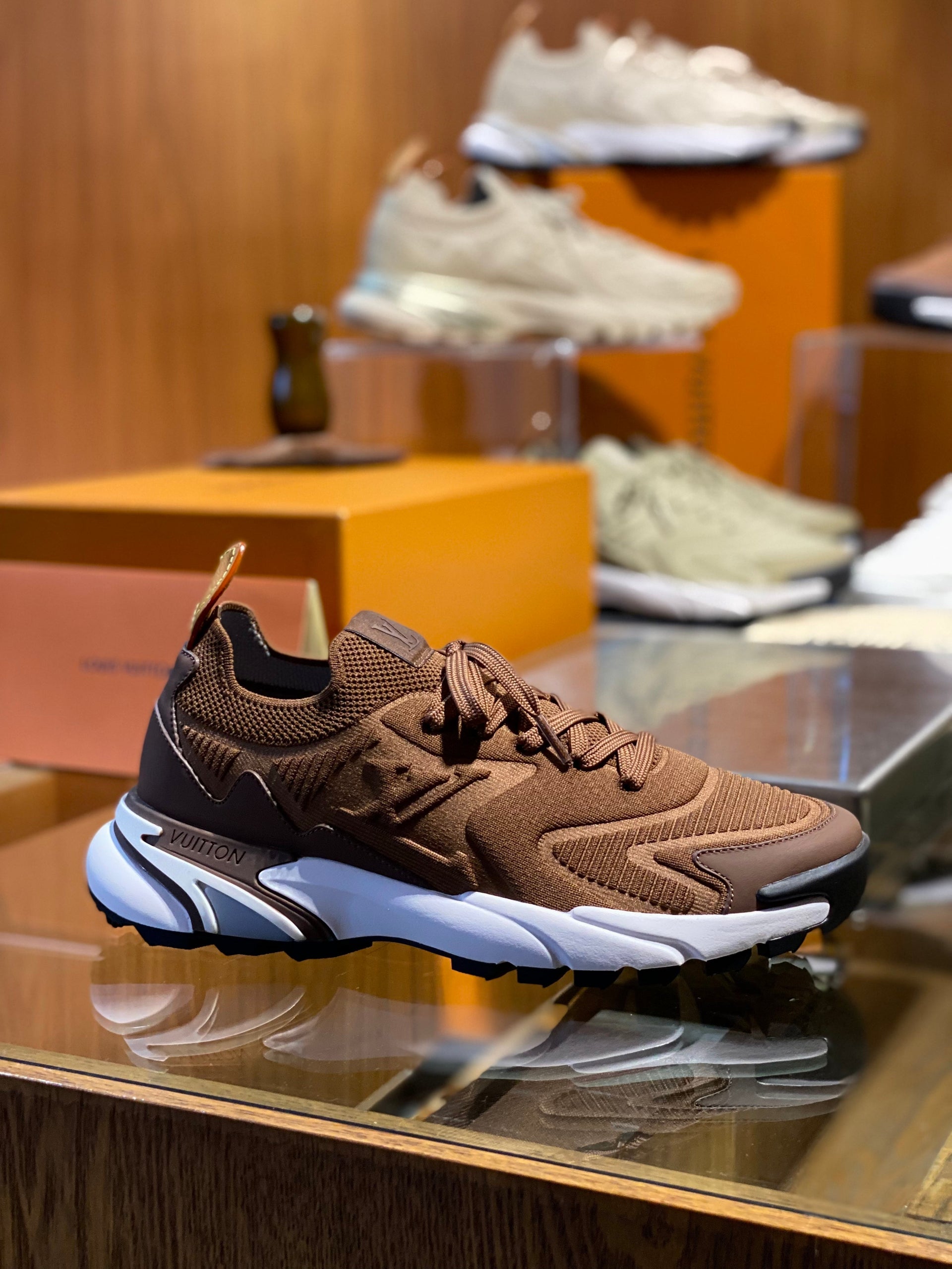 LOU RUNNER TATIC TRAINERS