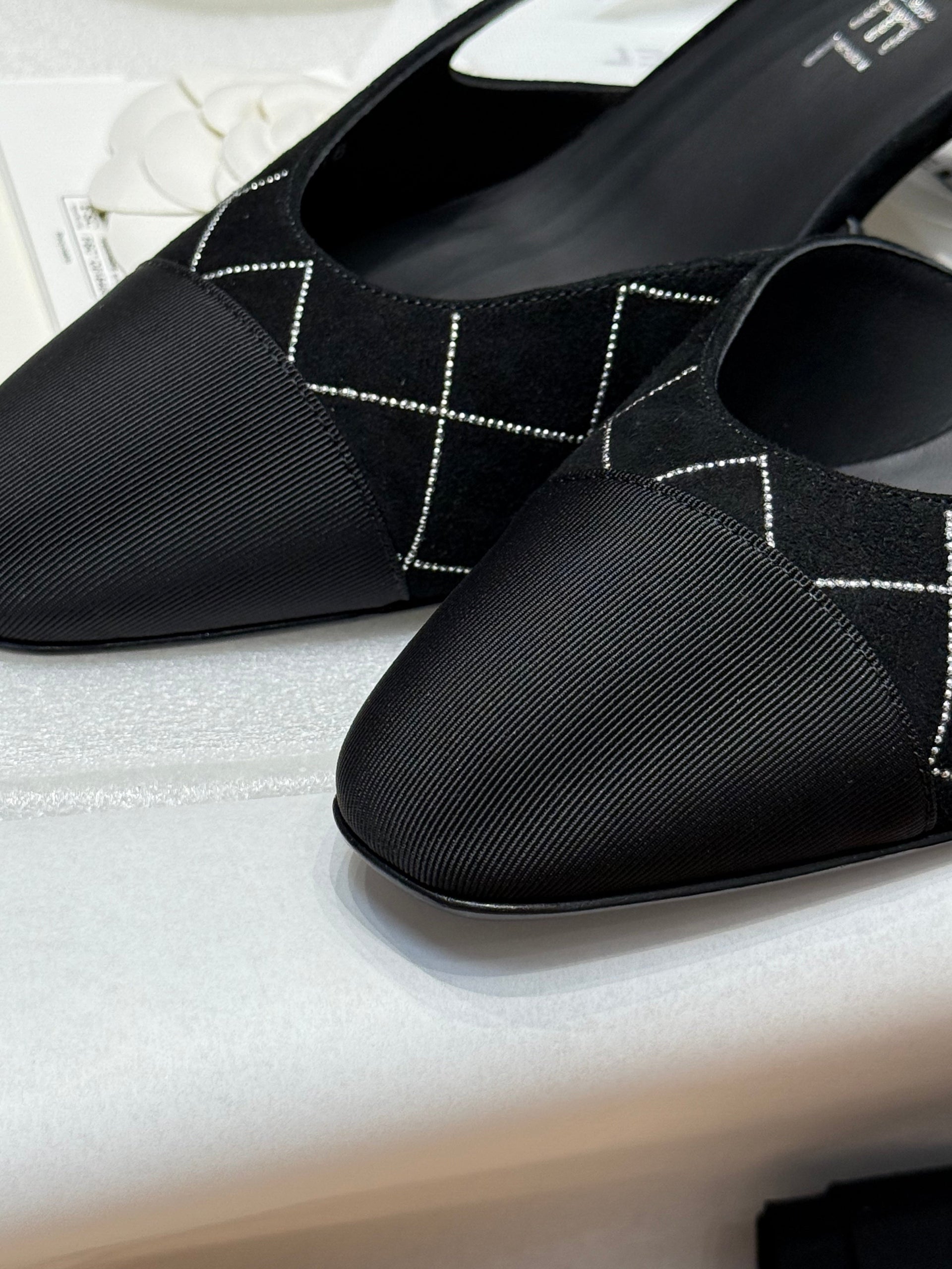 CC SLINGBACK PUMPS