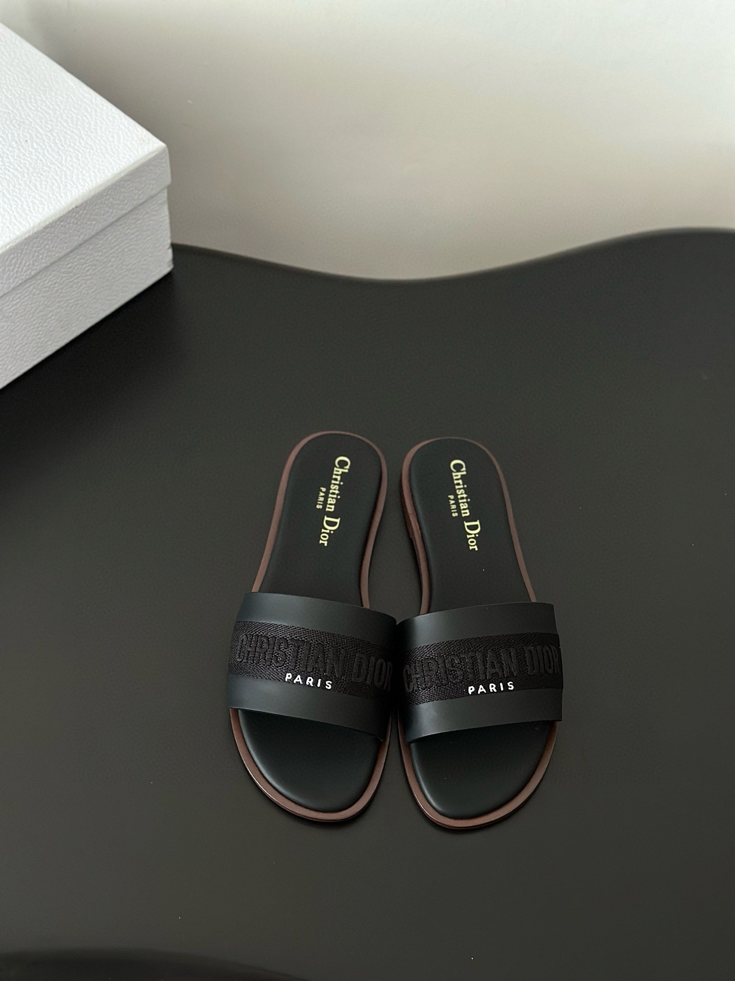 CD SANDALS