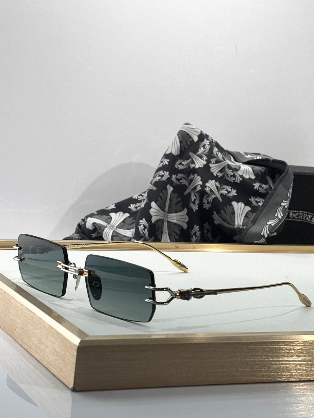 CHROME H SUNGLASSES