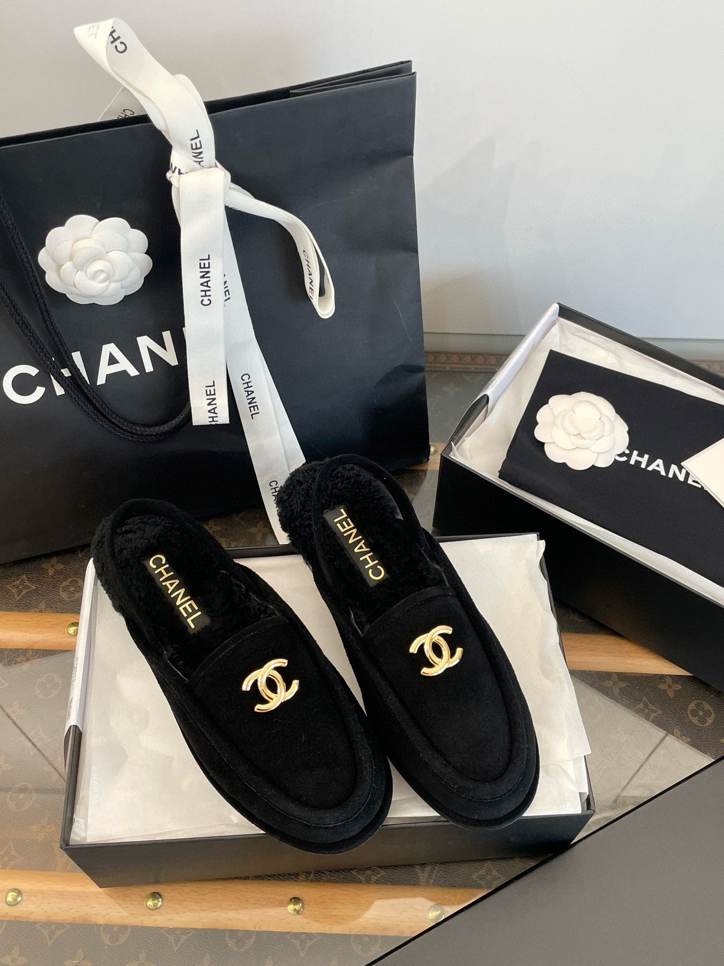 CC FUR MULES