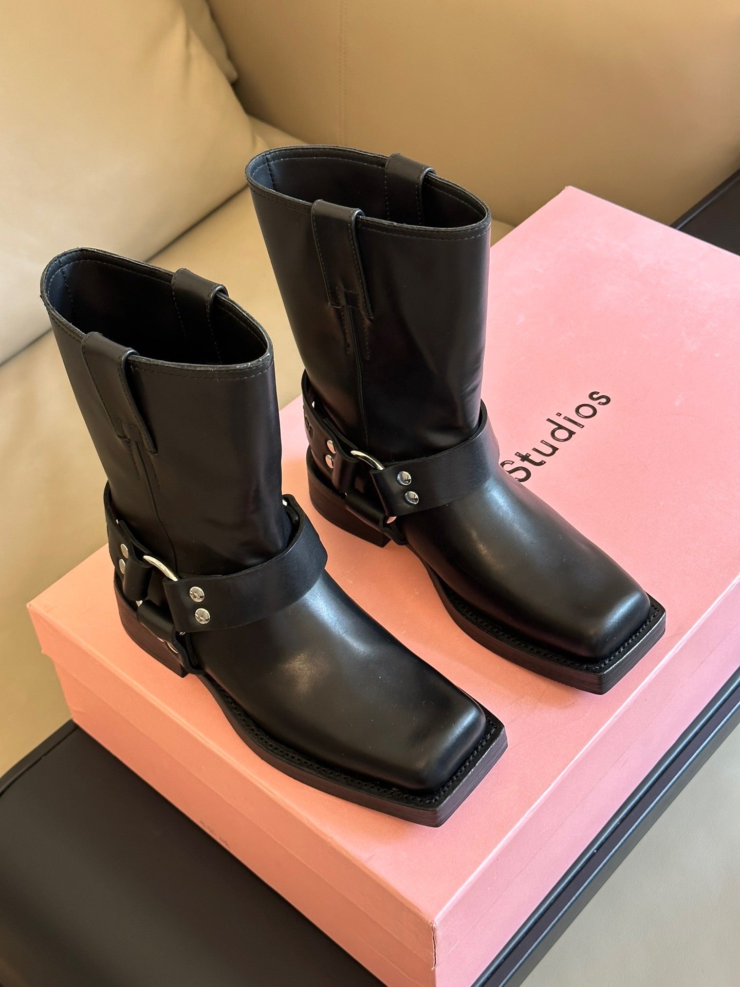 ACNE BOOTS