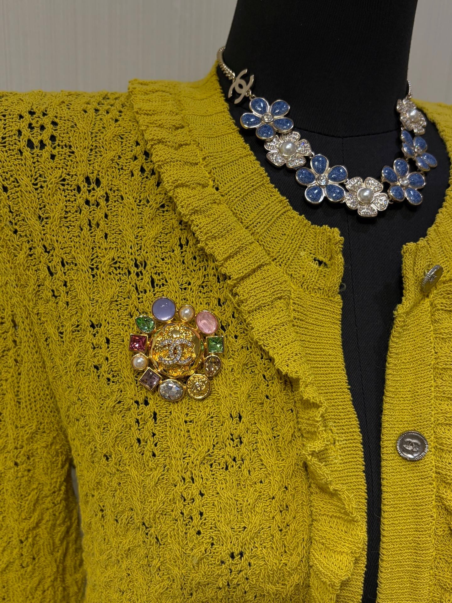 CC BROOCHE