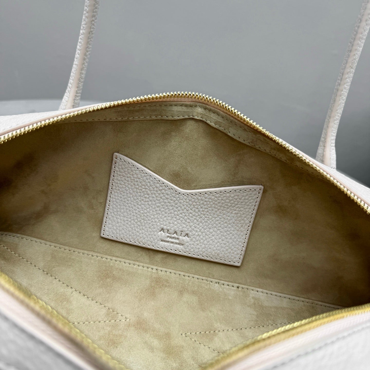 ALAIA LE TECKEL MEDIUM BAG