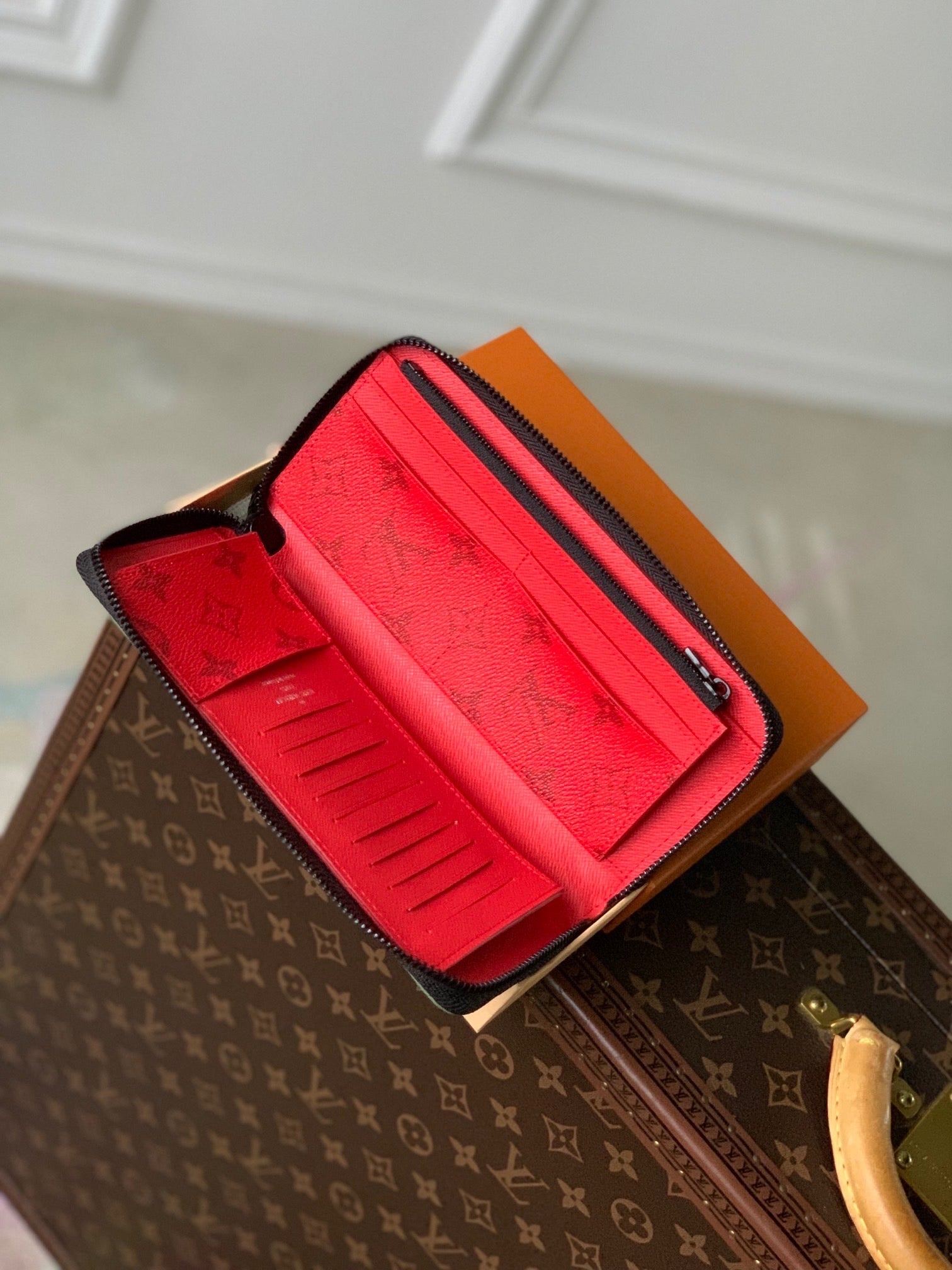LOU WALLET