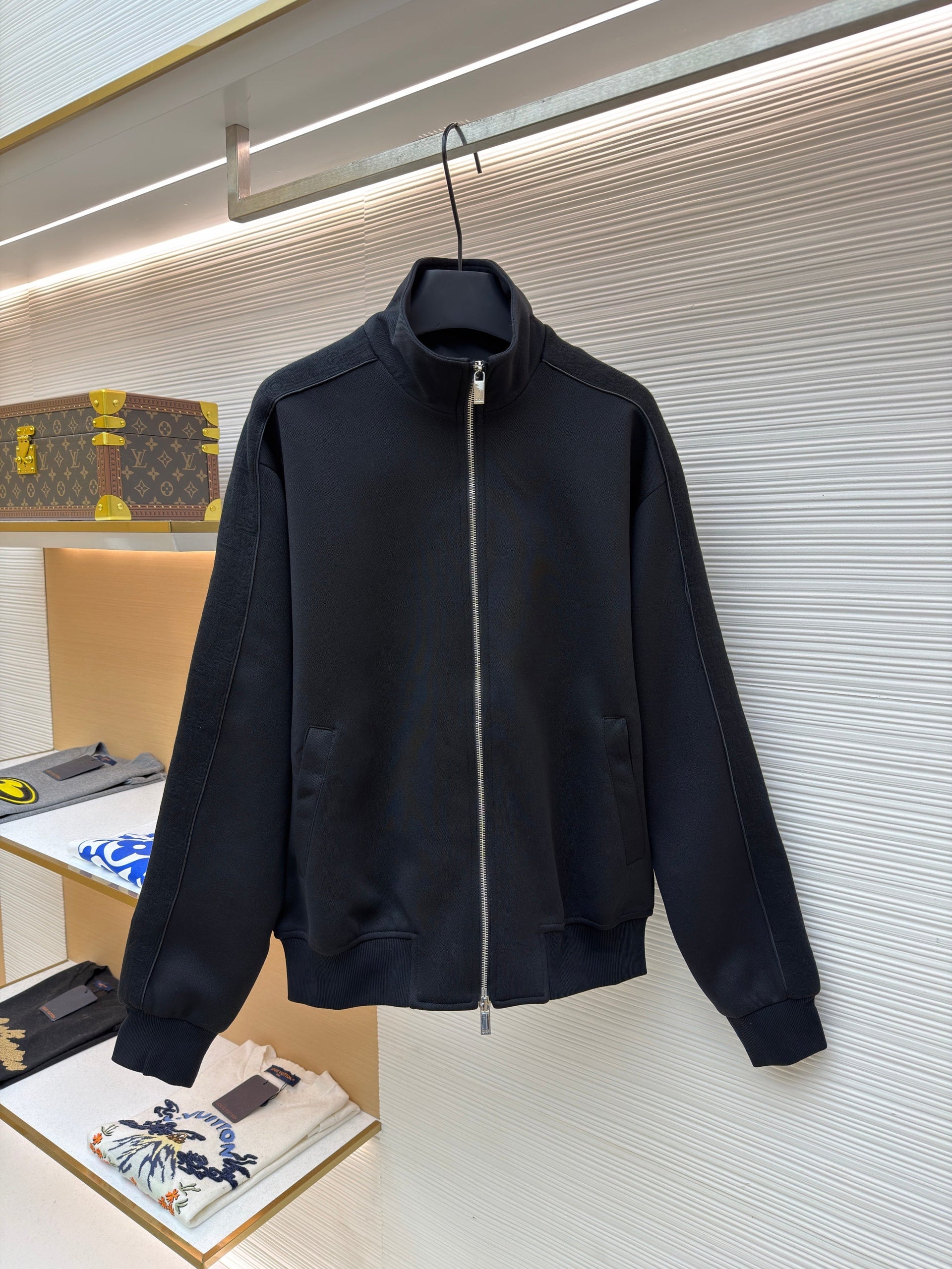 CD BOMBER SWEATSHIRT