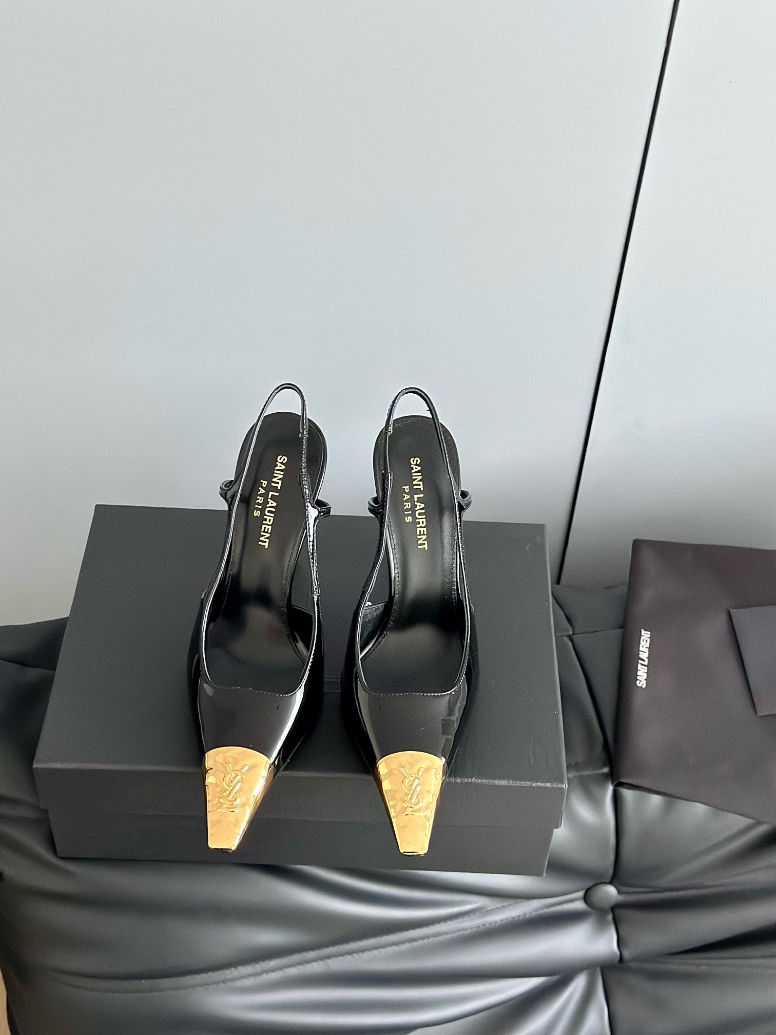 SL HEELS
