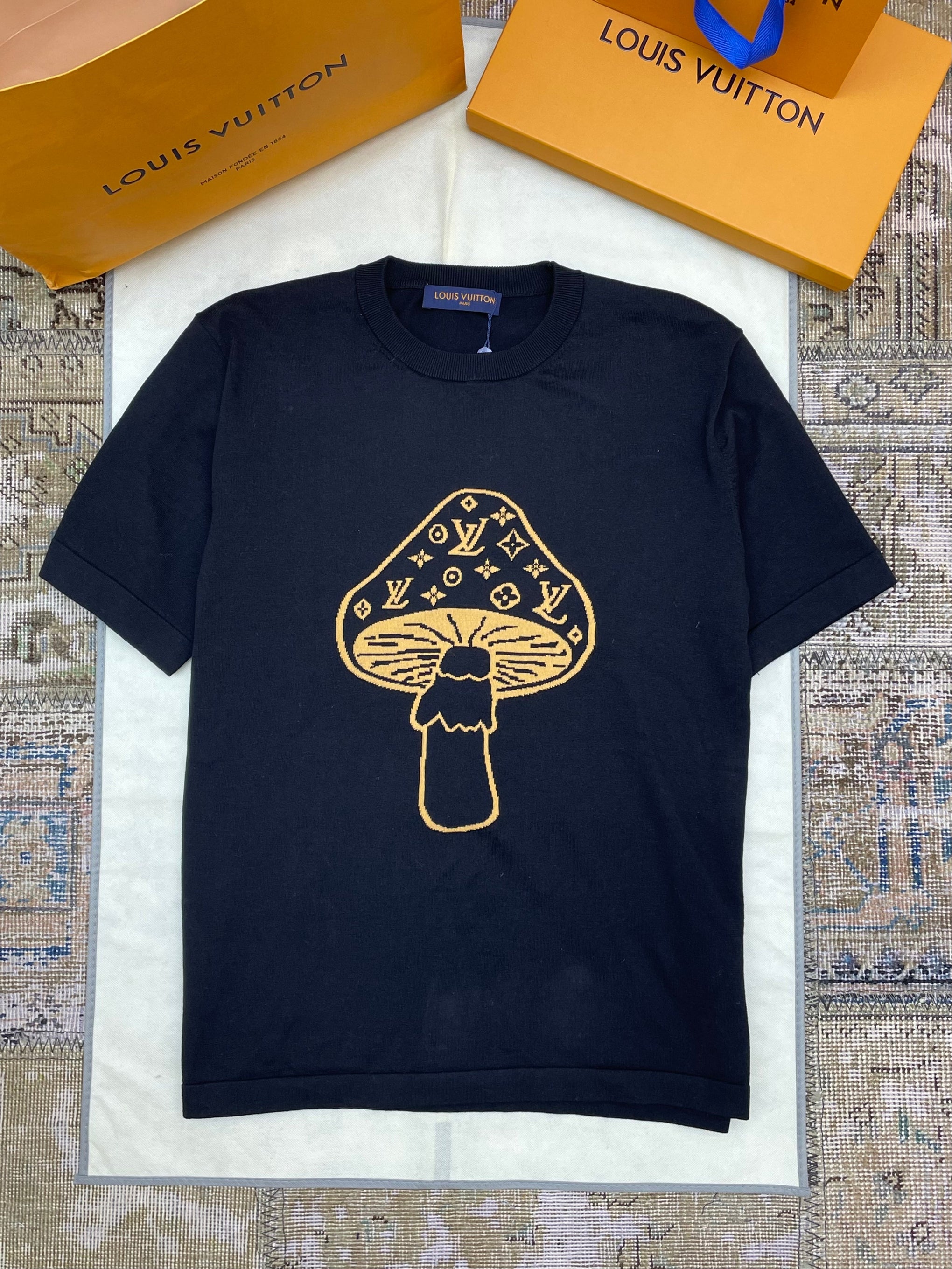 LOU T-SHIRT