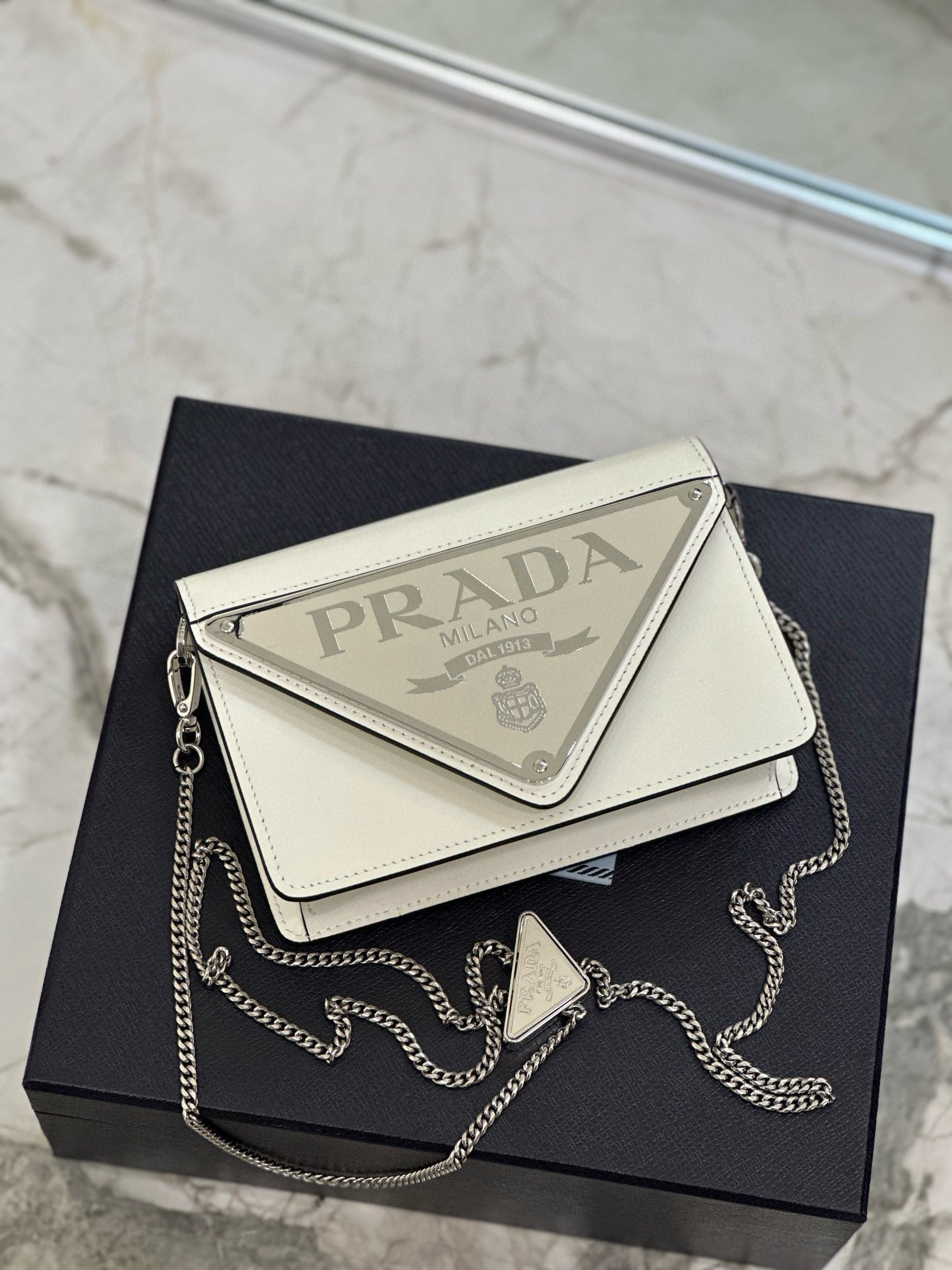 PD TRIANGLE LOGO BUFFED SHOULDER BAG