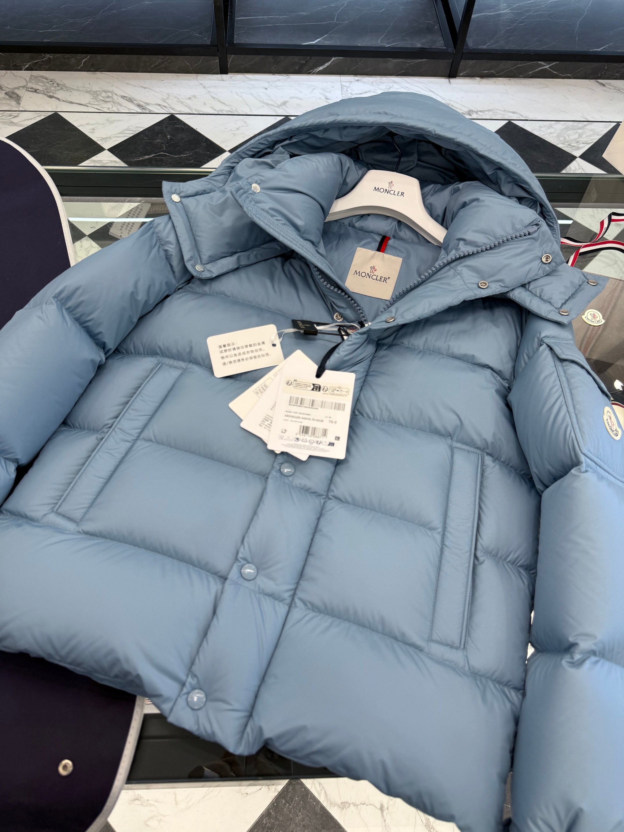 MONC MAYA 70 JACKET