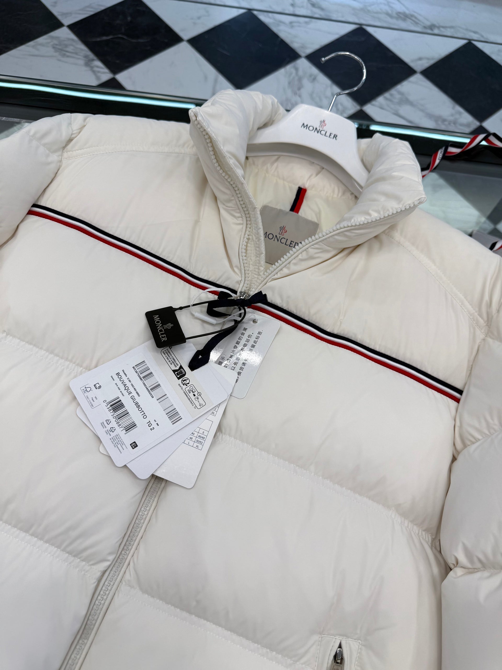 MONC BOUVAQUE JACKET