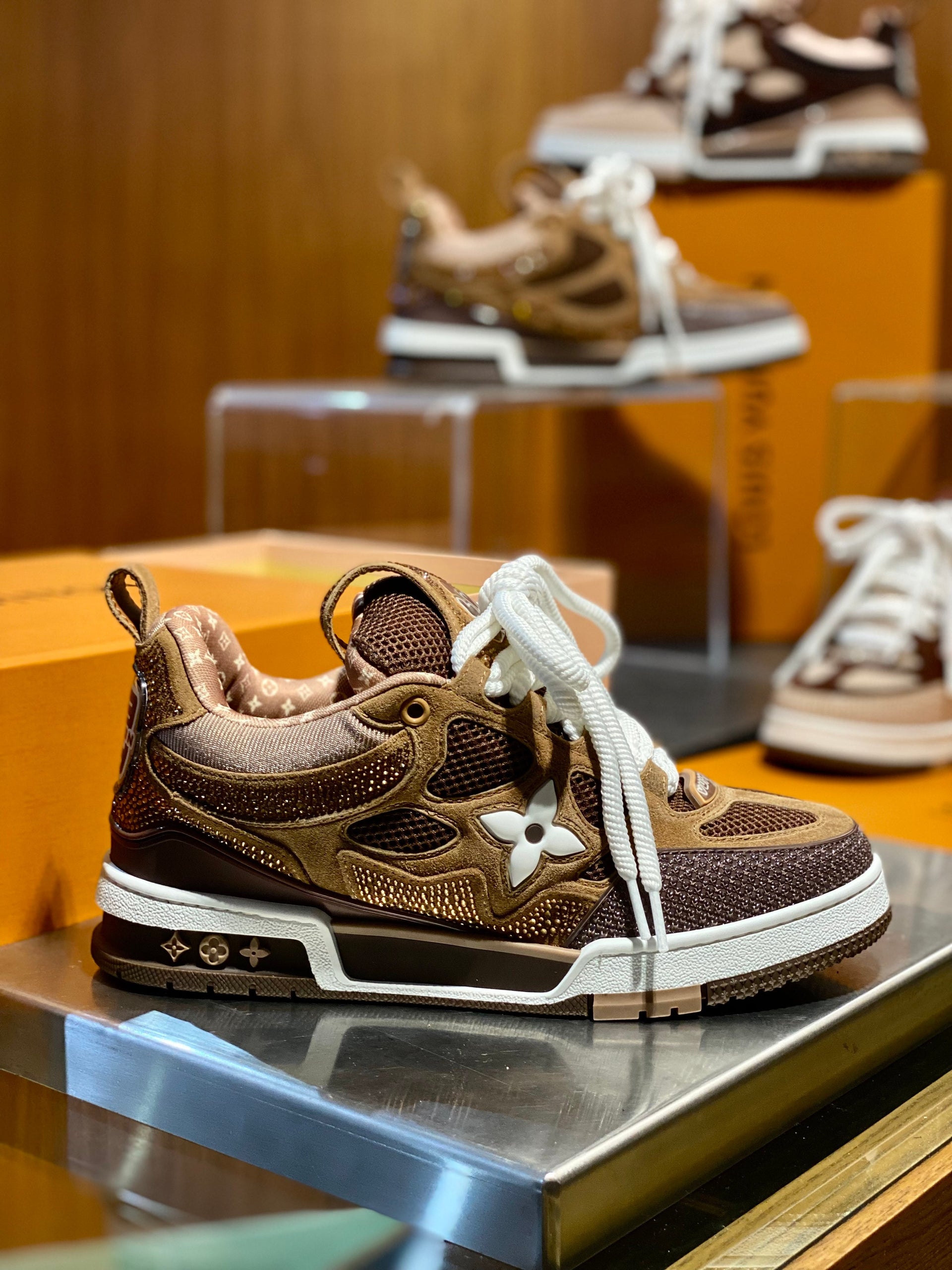 LOU TRAINERS