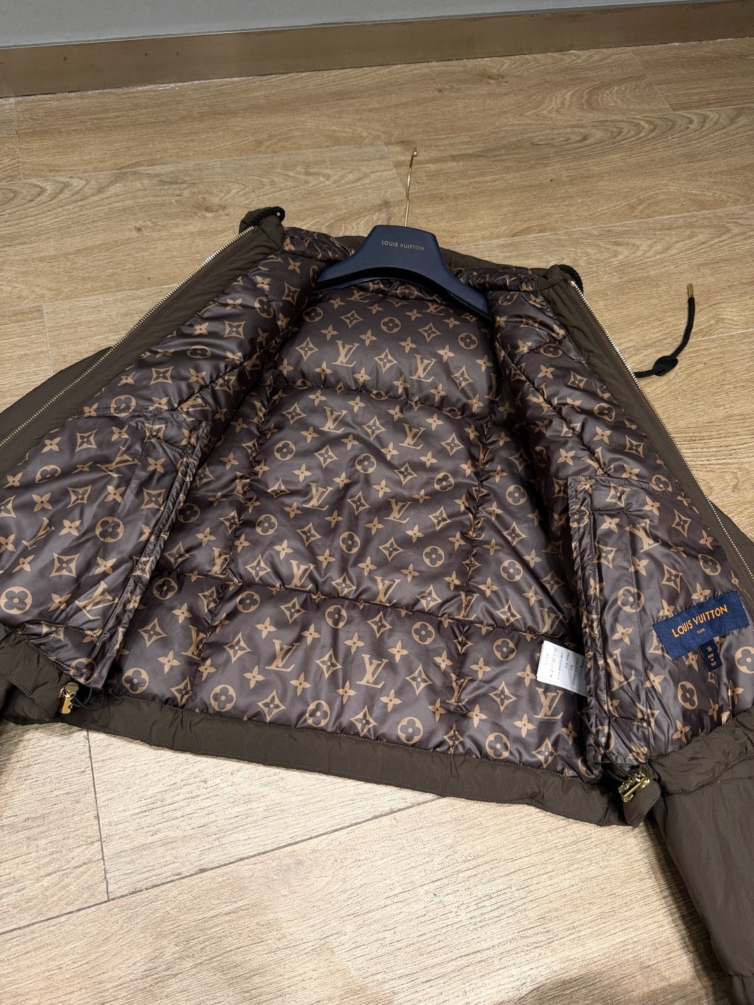 LOU JACKET