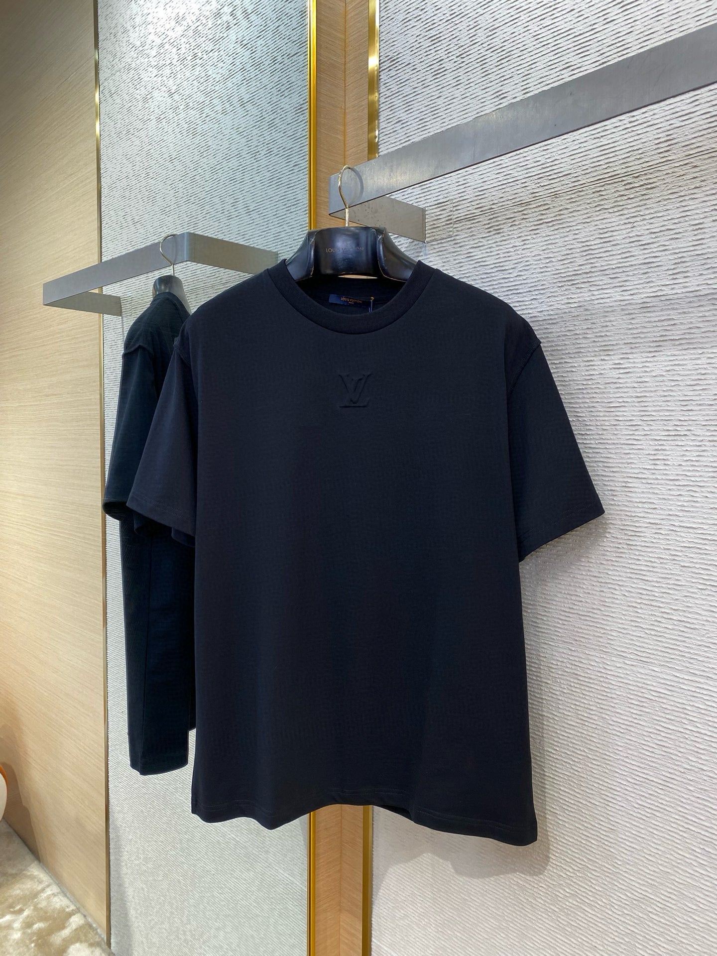 LOU T-SHIRT