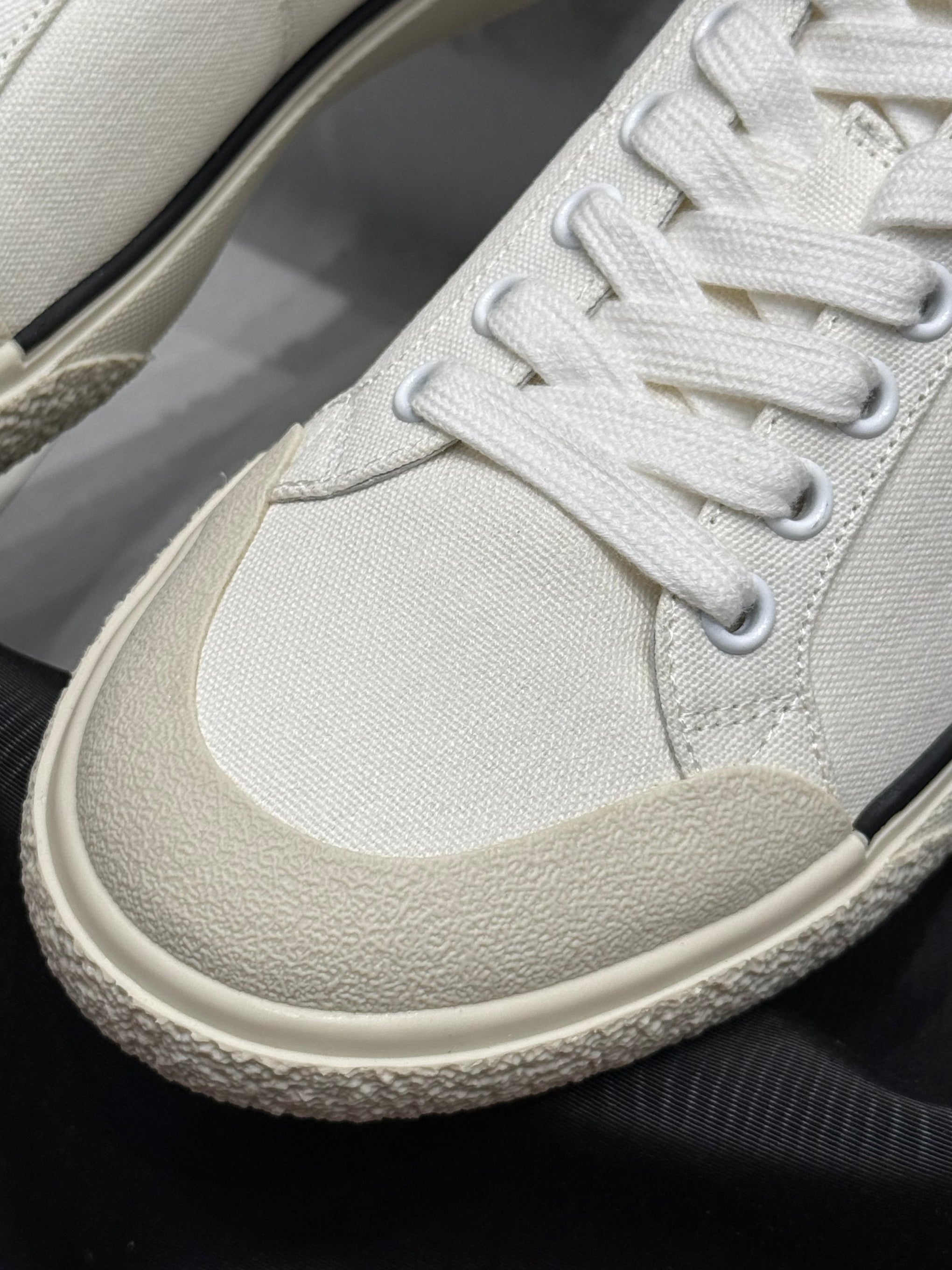 CEL SNEAKERS